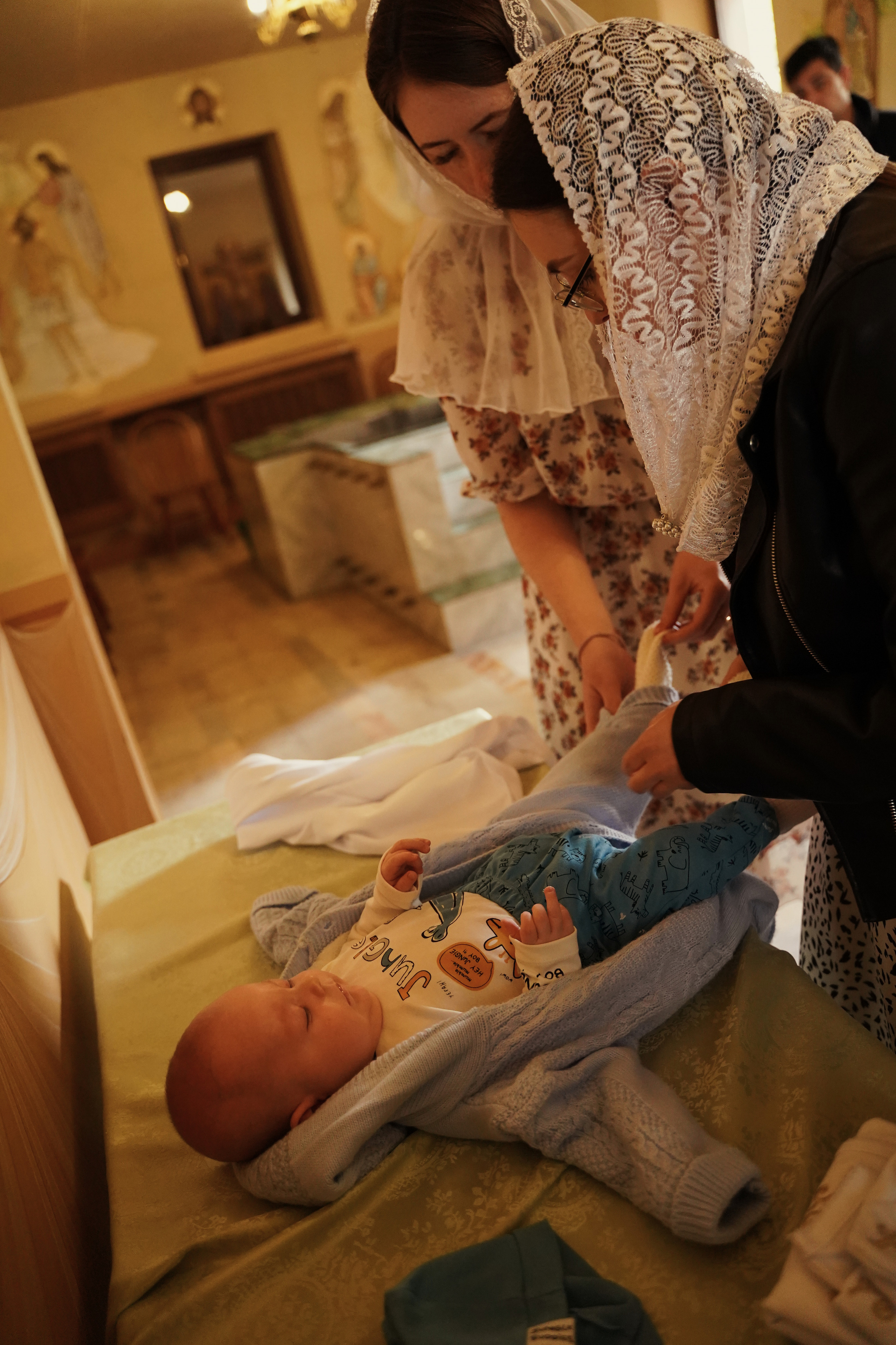 Храм Успения Пресвятой Богородицы в Гончарах.Крещение ребенка.Крестины. Портретный фотограф в Москве Елена Капралова