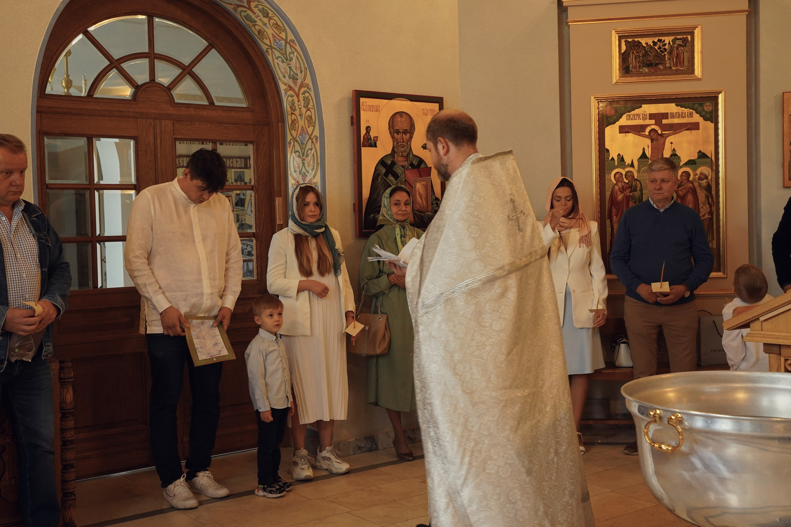 Храм Рождества Пресвятой Богородицы в Крылатском. Портретный фотограф в Москве Елена Капралова