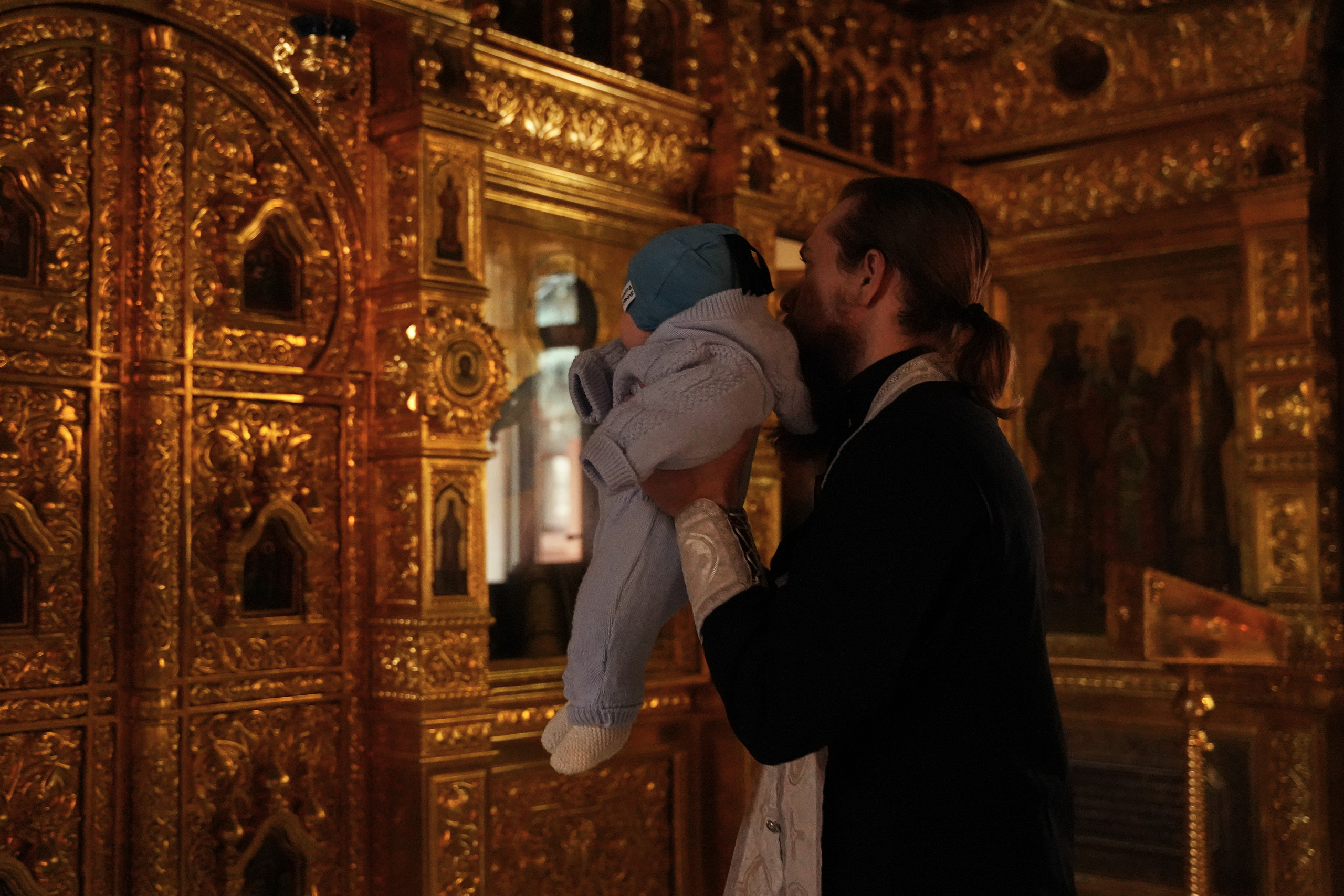 Храм Успения Пресвятой Богородицы в Гончарах.Крещение ребенка.Крестины. Портретный фотограф в Москве Елена Капралова