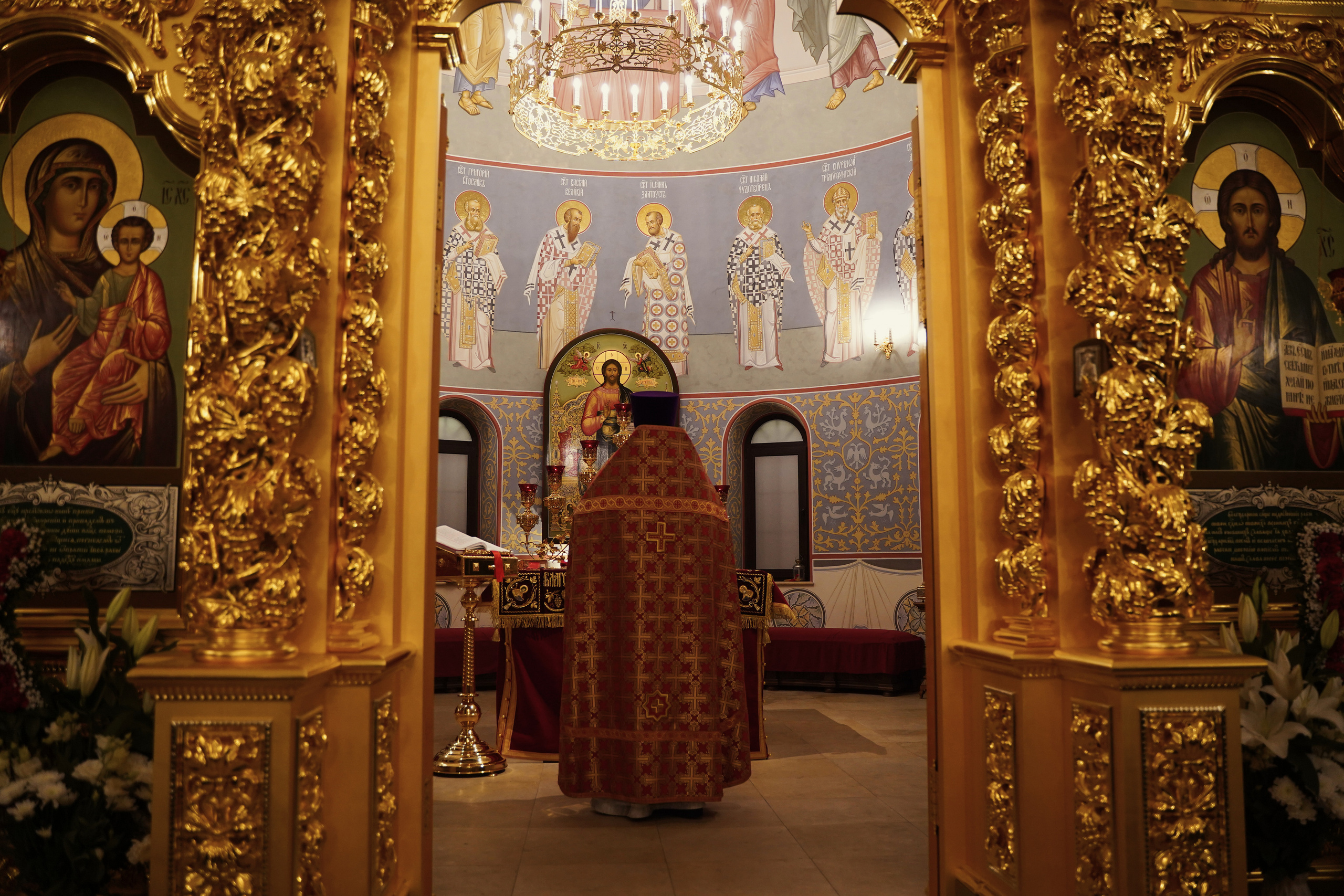 Храм Смоленской иконы Божией Матери. Пасхальное богослужение. Портретный фотограф в Москве Елена Капралова