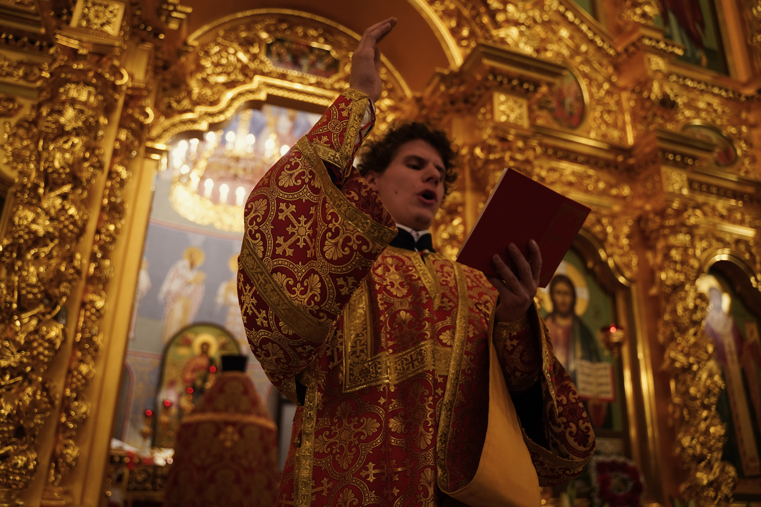 Храм Смоленской иконы Божией Матери. Пасхальное богослужение. Портретный фотограф в Москве Елена Капралова