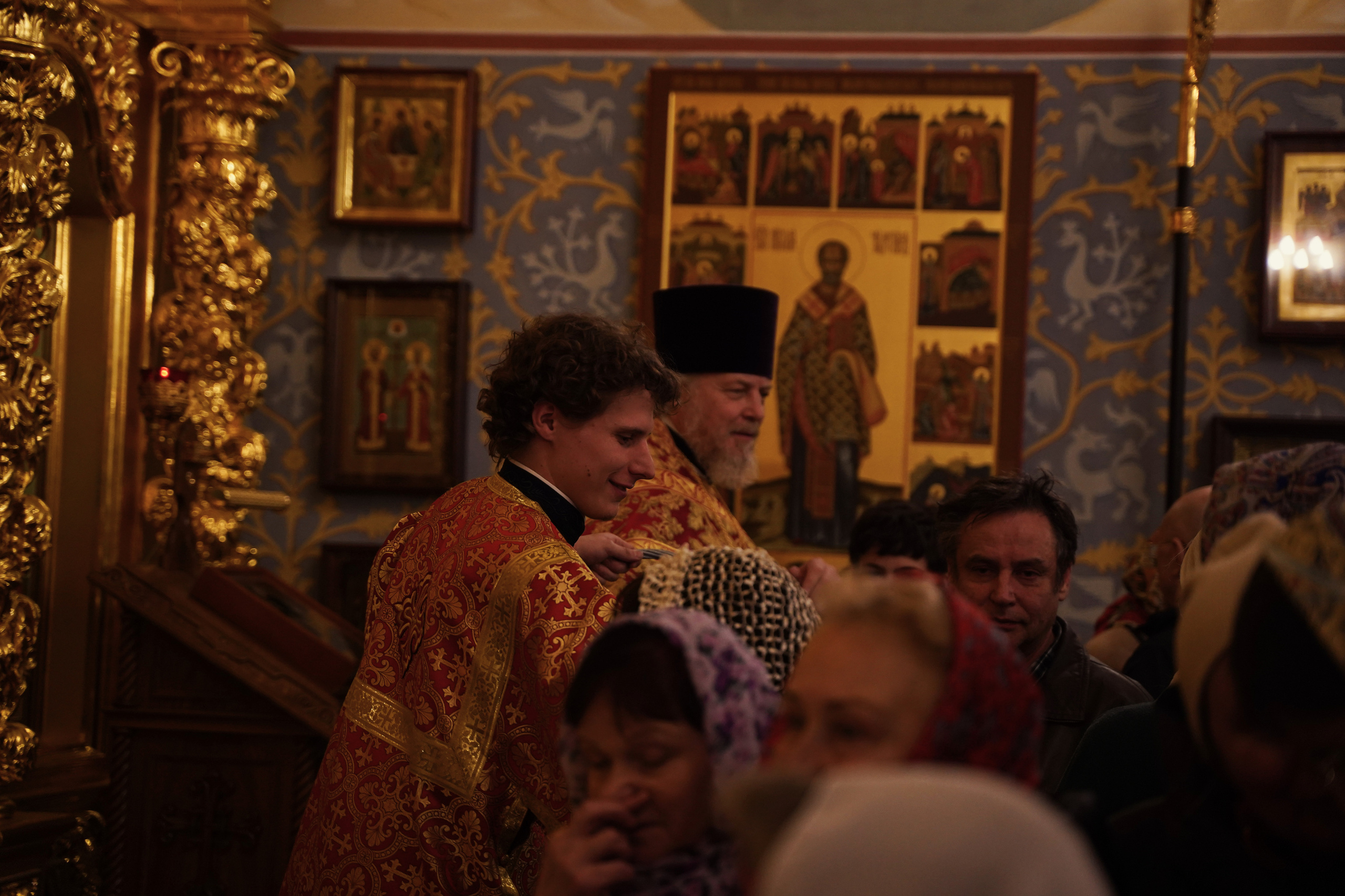 Храм Смоленской иконы Божией Матери. Пасхальное богослужение. Портретный фотограф в Москве Елена Капралова