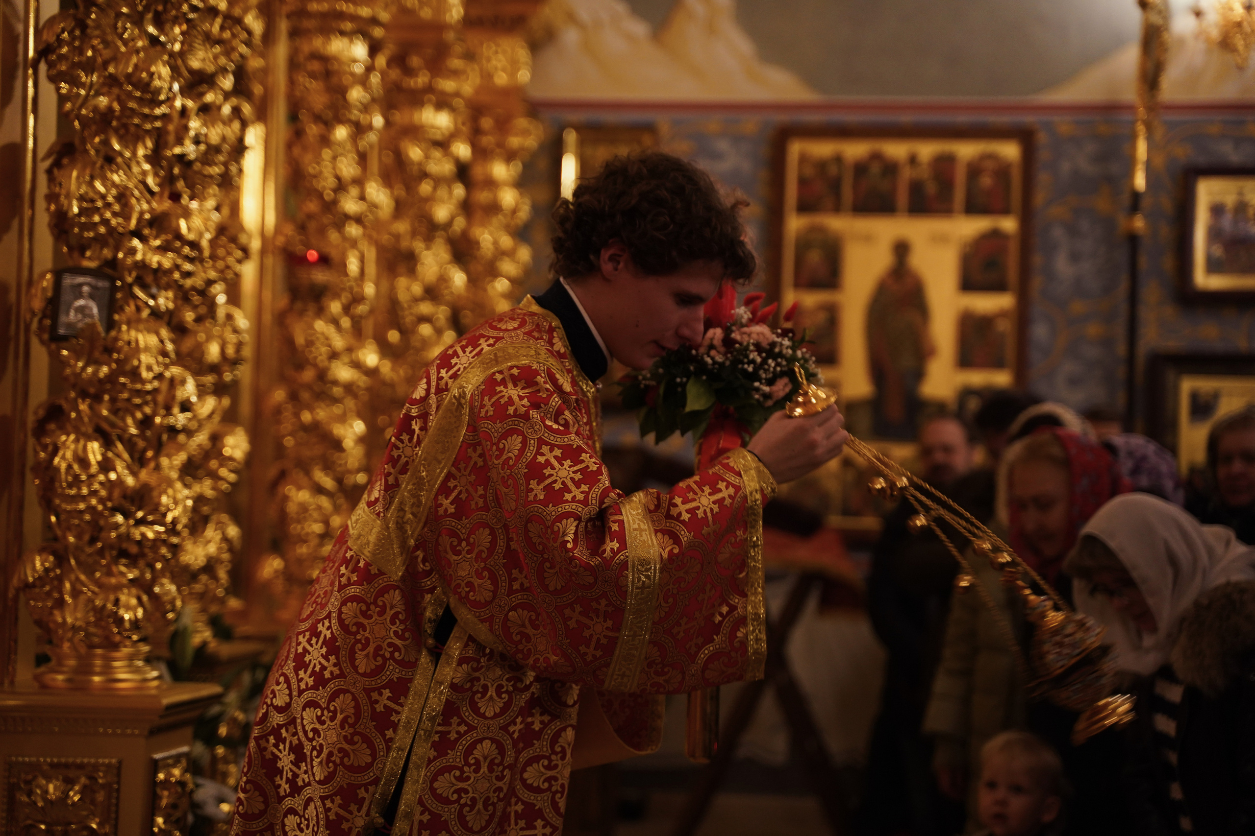 Храм Смоленской иконы Божией Матери. Пасхальное богослужение. Портретный фотограф в Москве Елена Капралова