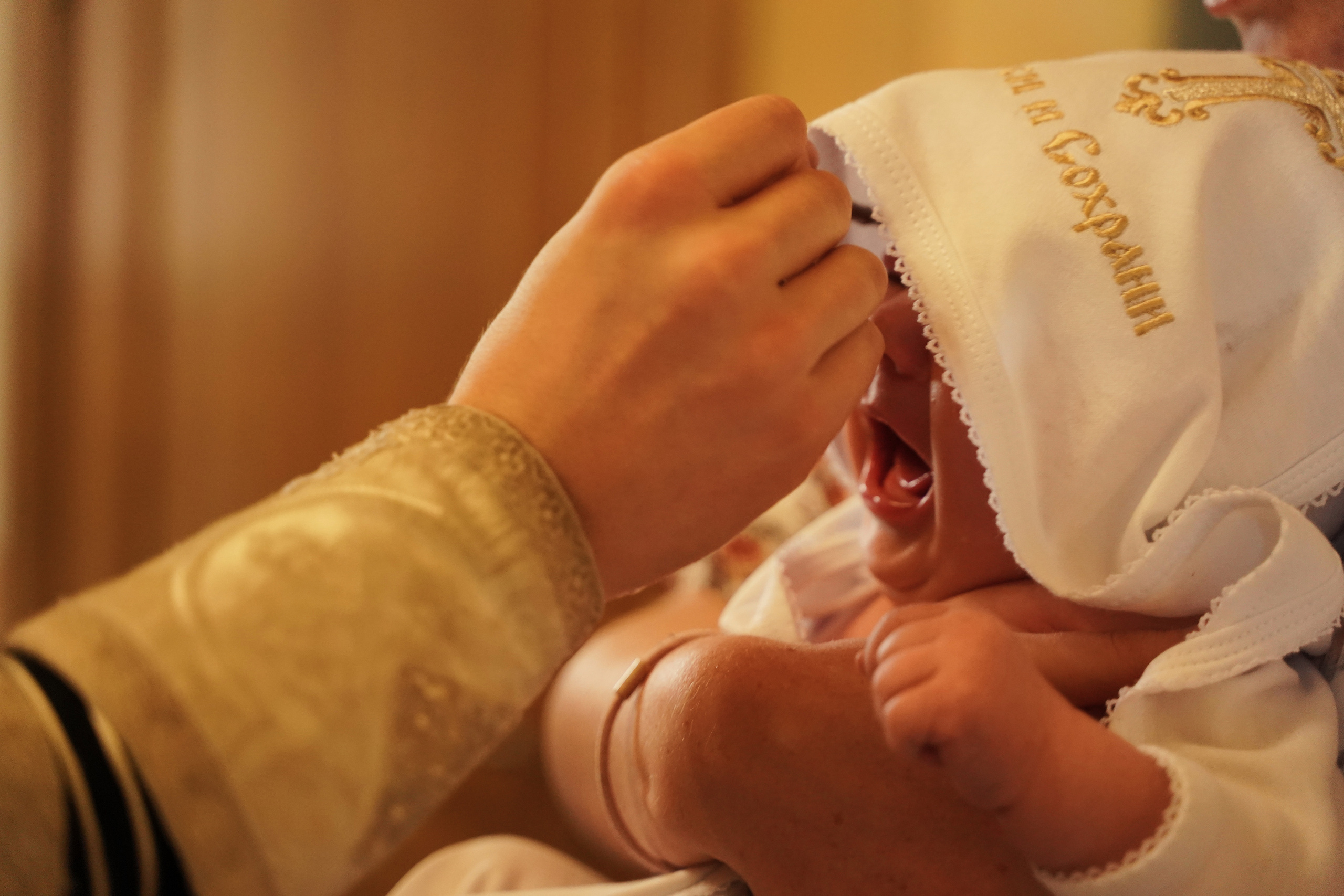 Храм Успения Пресвятой Богородицы в Гончарах.Крещение ребенка.Крестины. Портретный фотограф в Москве Елена Капралова