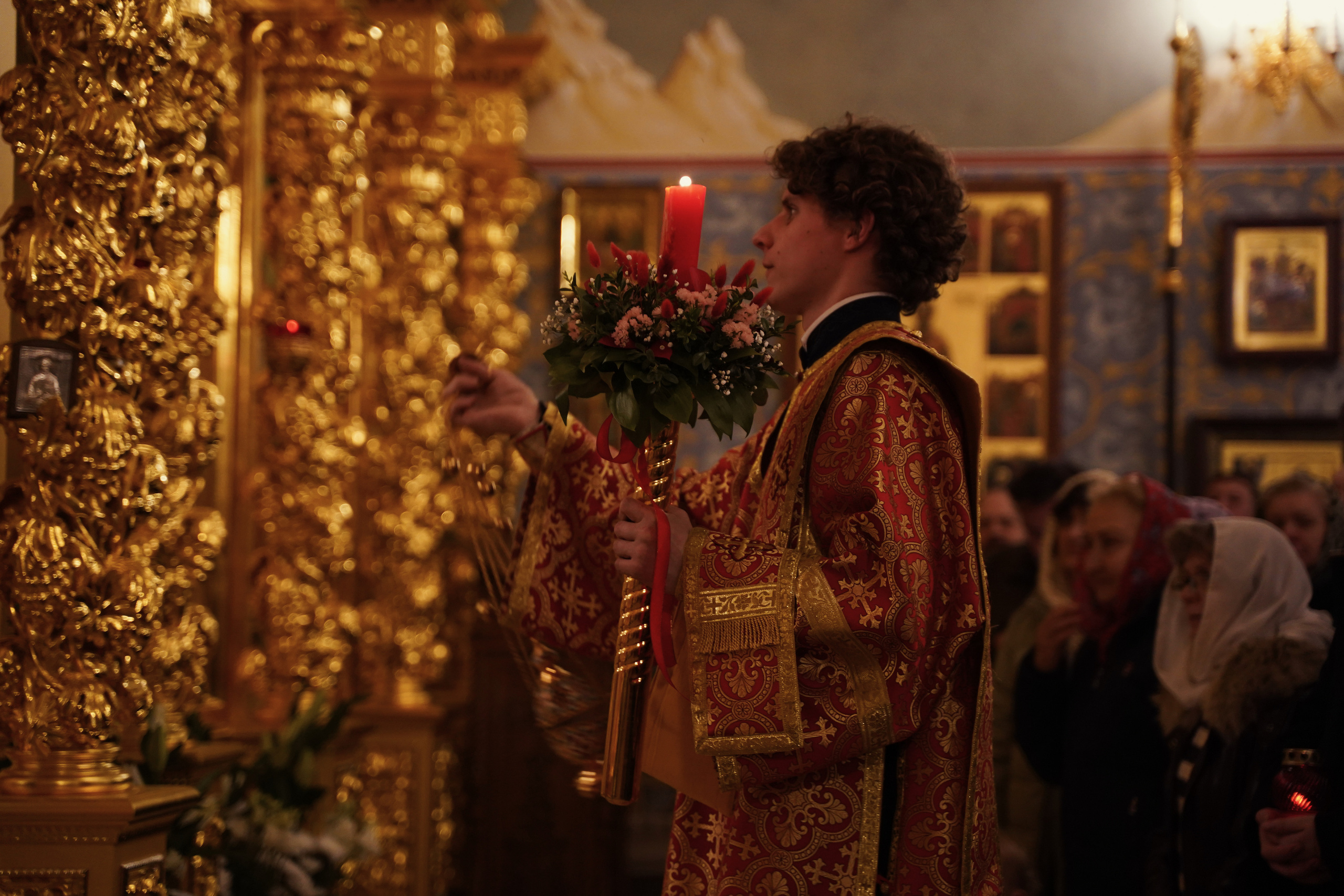 Храм Смоленской иконы Божией Матери. Пасхальное богослужение. Портретный фотограф в Москве Елена Капралова
