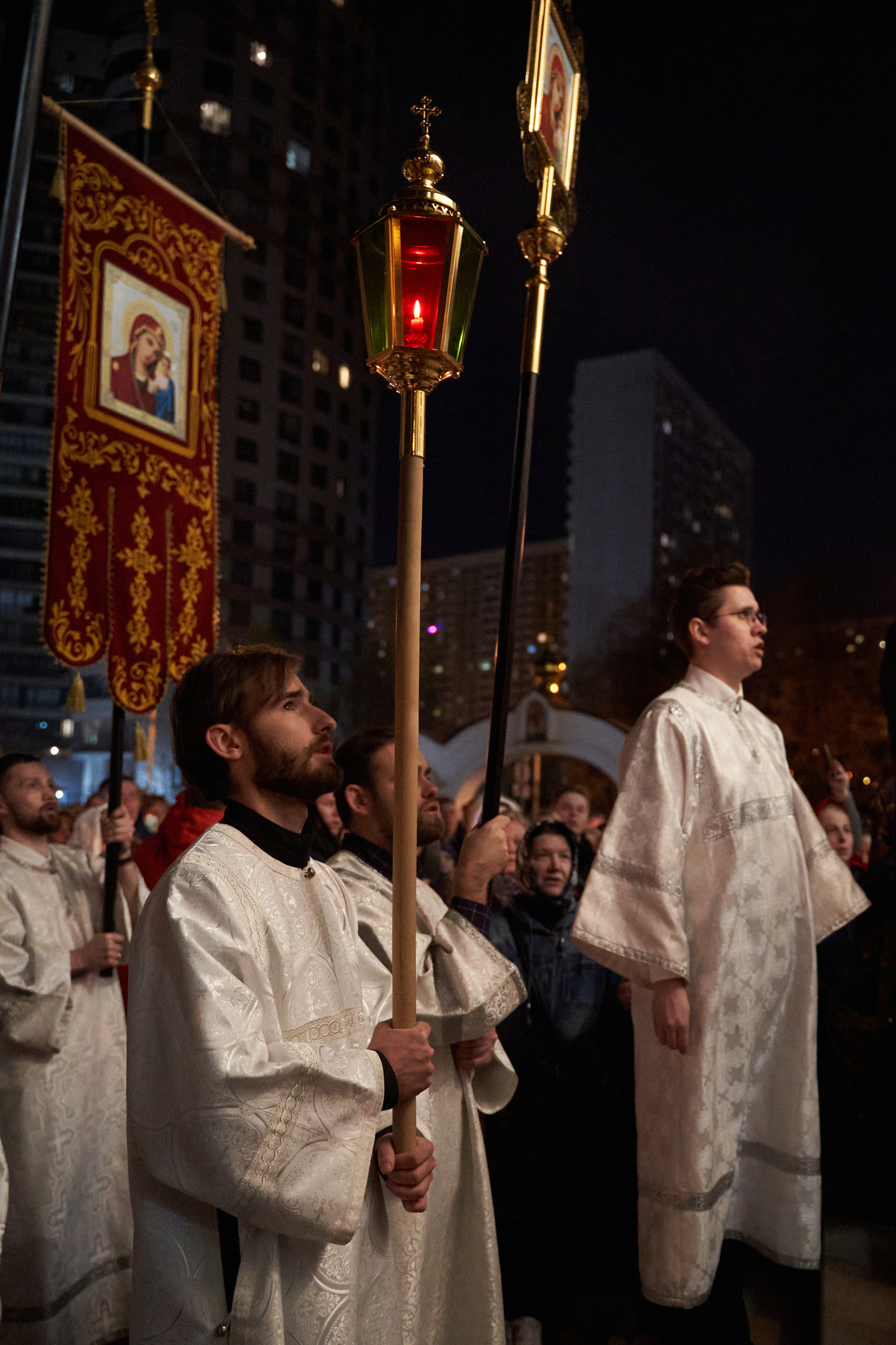 Храм Смоленской иконы Божией Матери. Пасхальное богослужение. Портретный фотограф в Москве Елена Капралова
