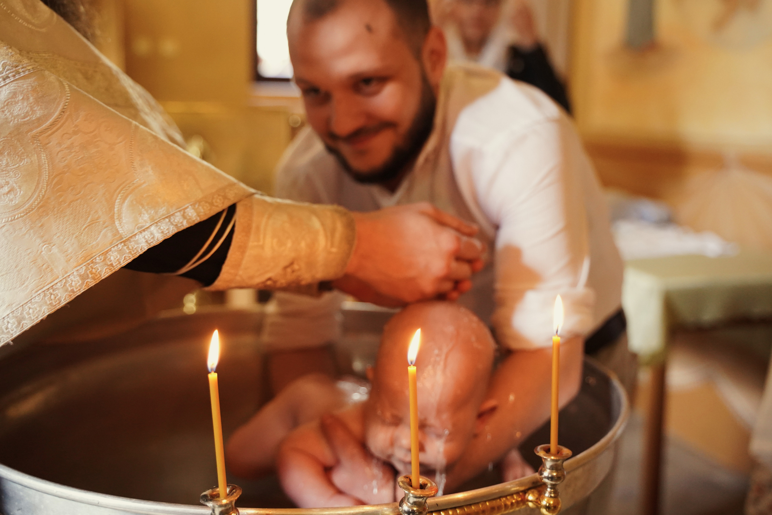 Храм Успения Пресвятой Богородицы в Гончарах.Крещение ребенка.Крестины. Портретный фотограф в Москве Елена Капралова