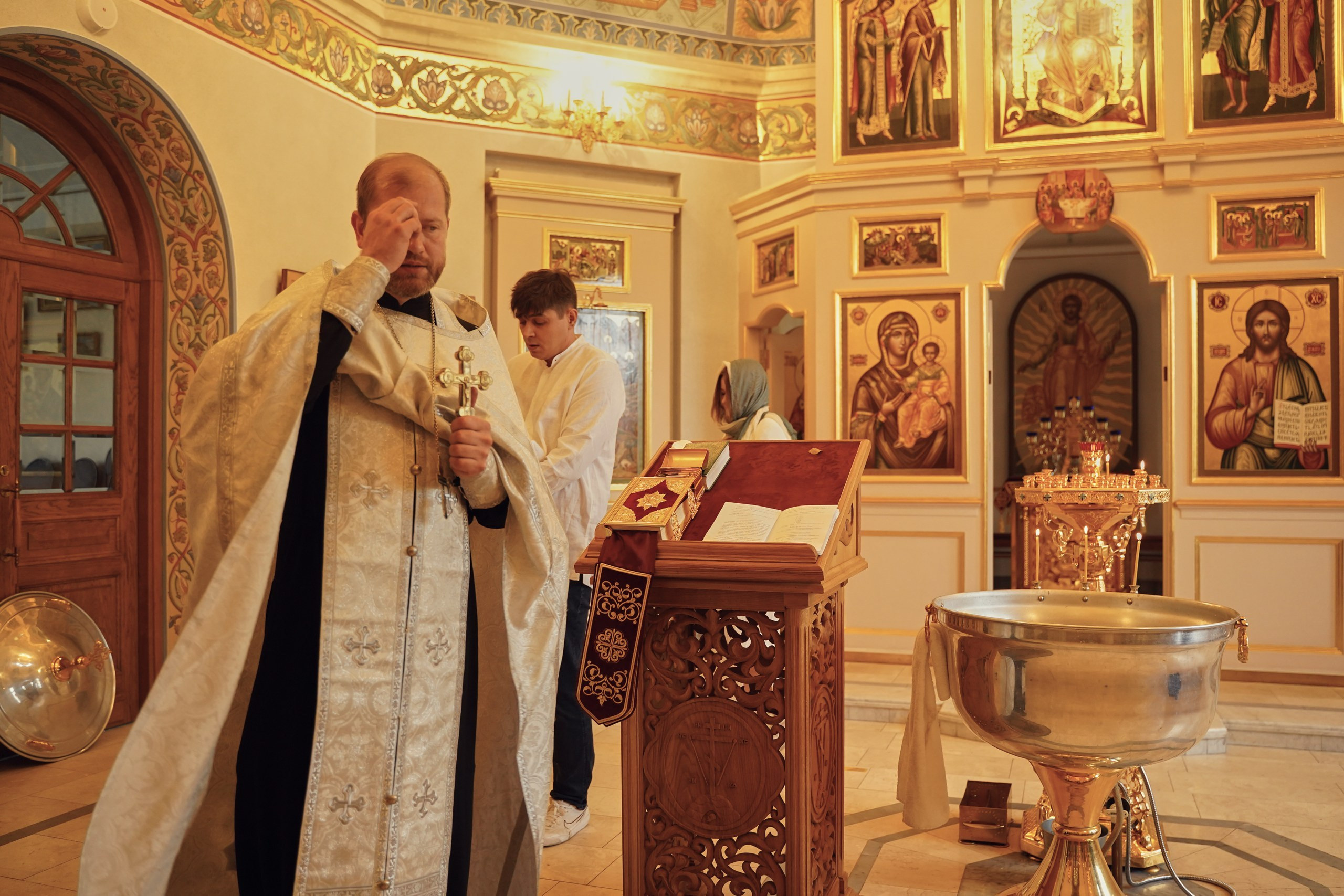 Храм Рождества Пресвятой Богородицы в Крылатском. Портретный фотограф в Москве Елена Капралова