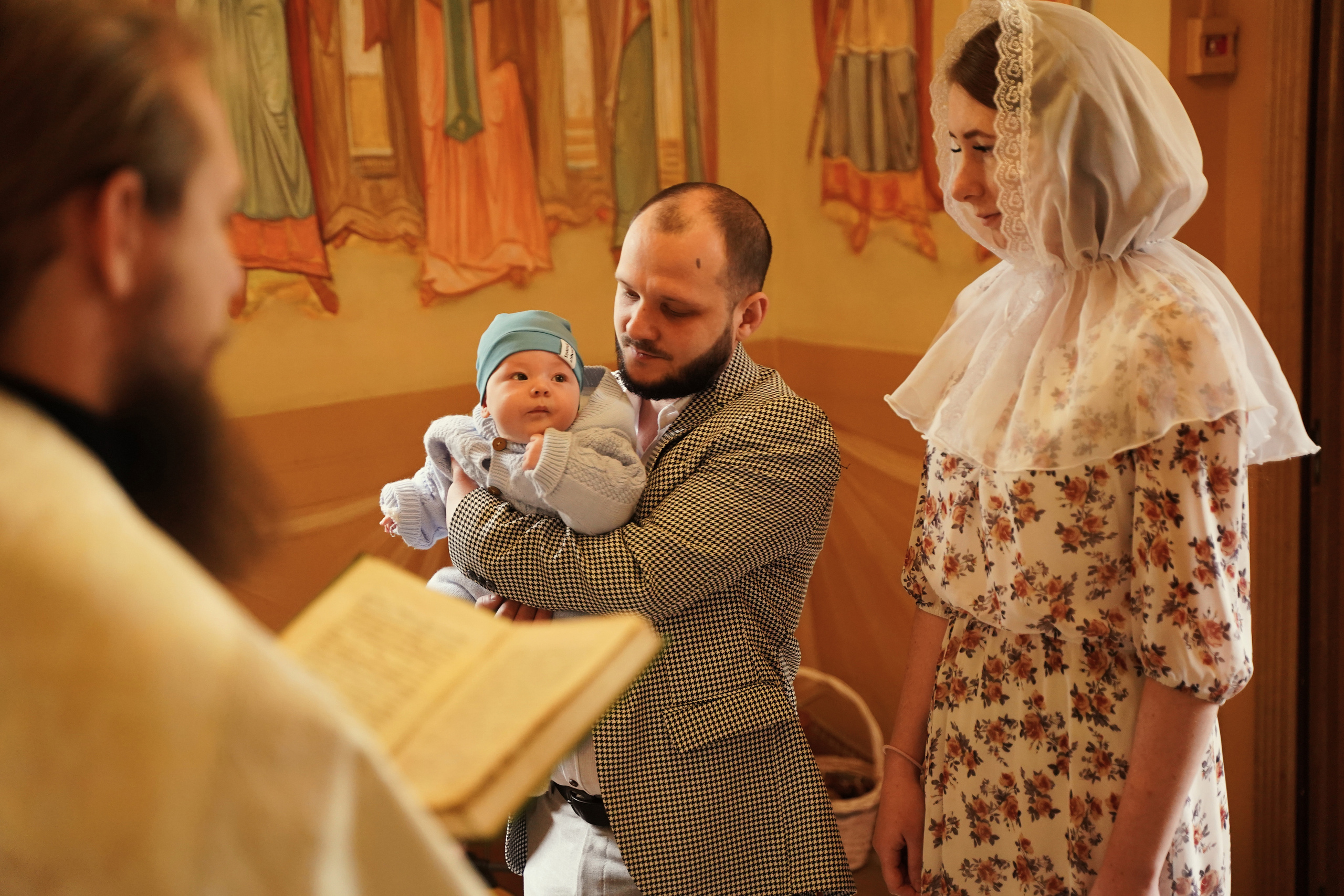 Храм Успения Пресвятой Богородицы в Гончарах.Крещение ребенка.Крестины. Портретный фотограф в Москве Елена Капралова