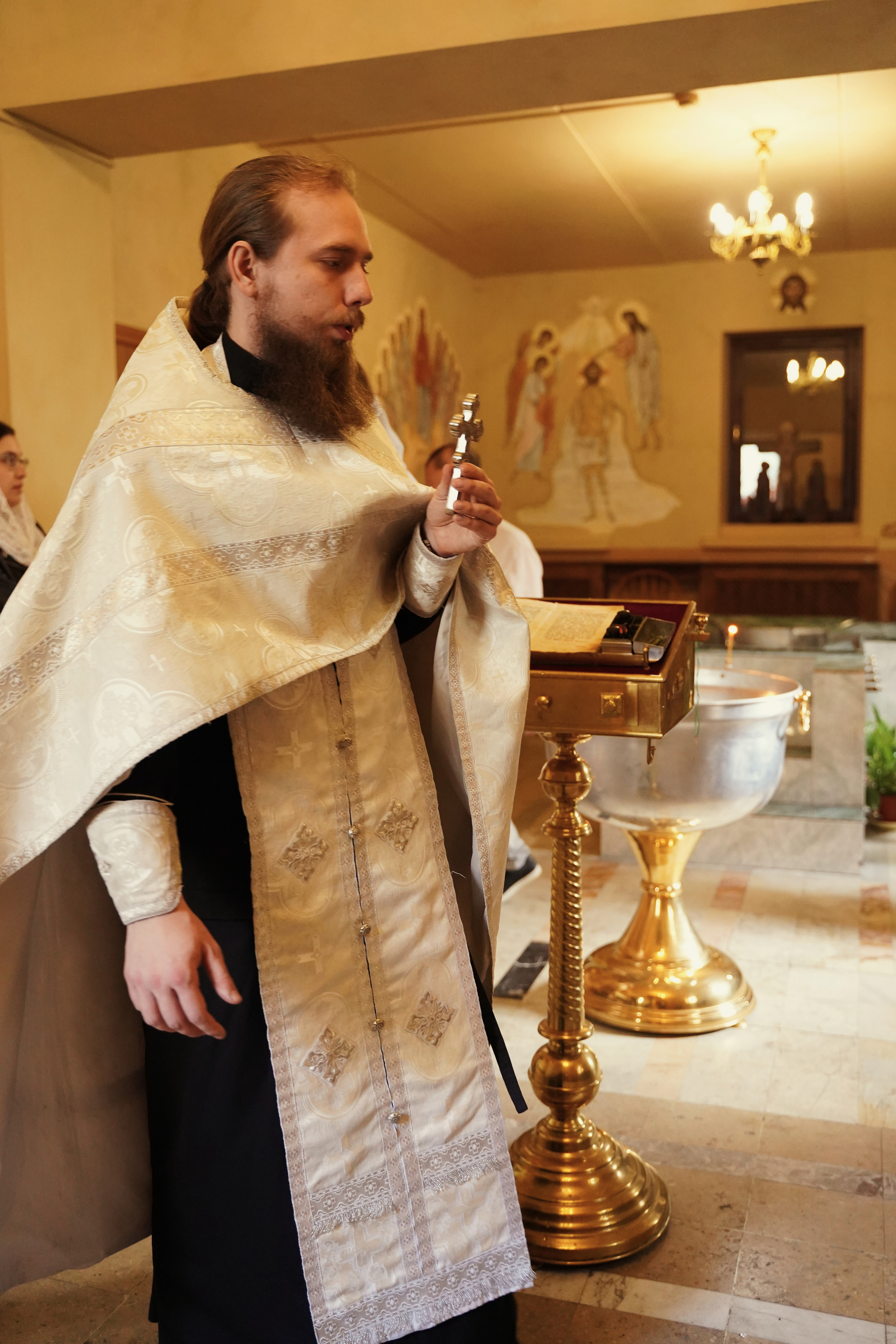 Храм Успения Пресвятой Богородицы в Гончарах.Крещение ребенка.Крестины. Портретный фотограф в Москве Елена Капралова