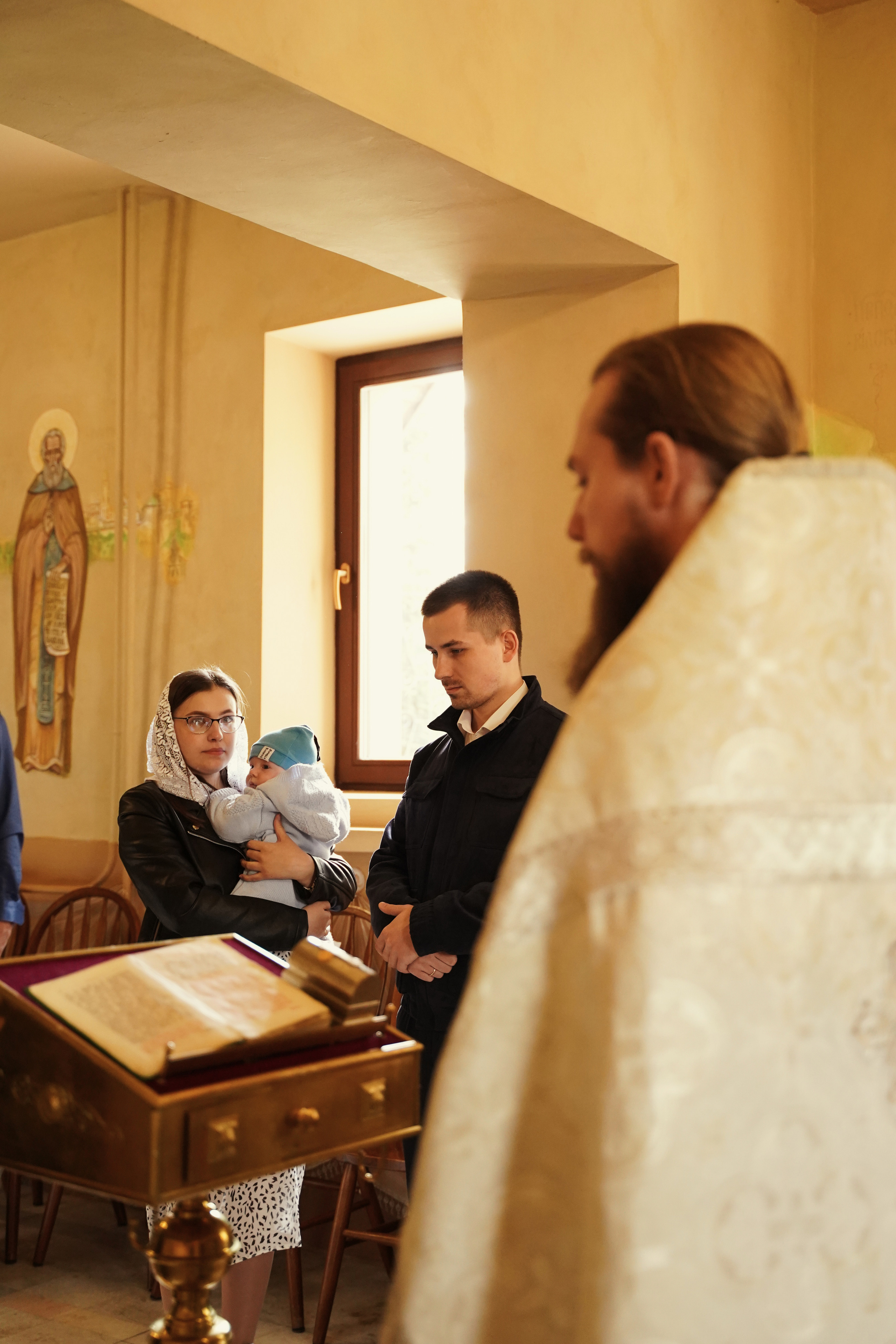 Храм Успения Пресвятой Богородицы в Гончарах.Крещение ребенка.Крестины. Портретный фотограф в Москве Елена Капралова