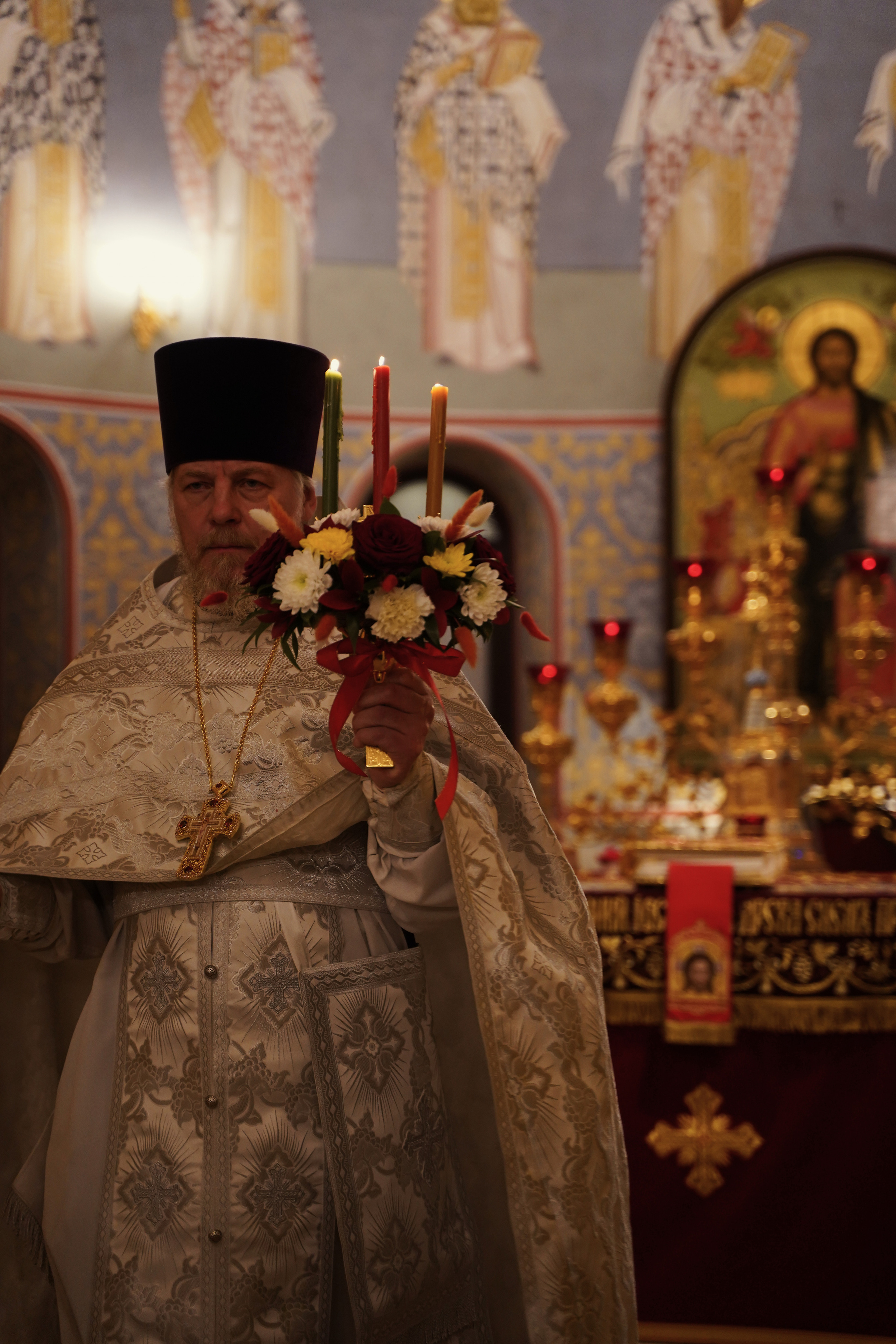 Храм Смоленской иконы Божией Матери. Пасхальное богослужение. Портретный фотограф в Москве Елена Капралова