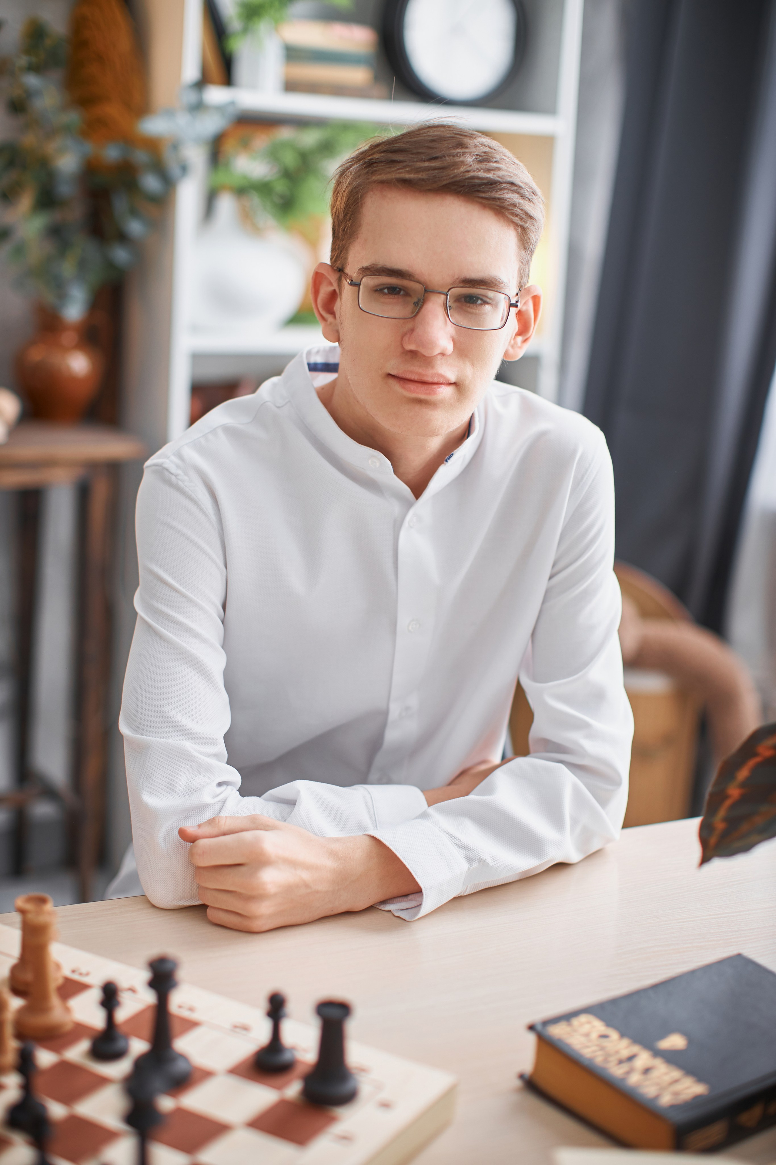 Портреты. Выпускные альбомы в городе Курган для всех