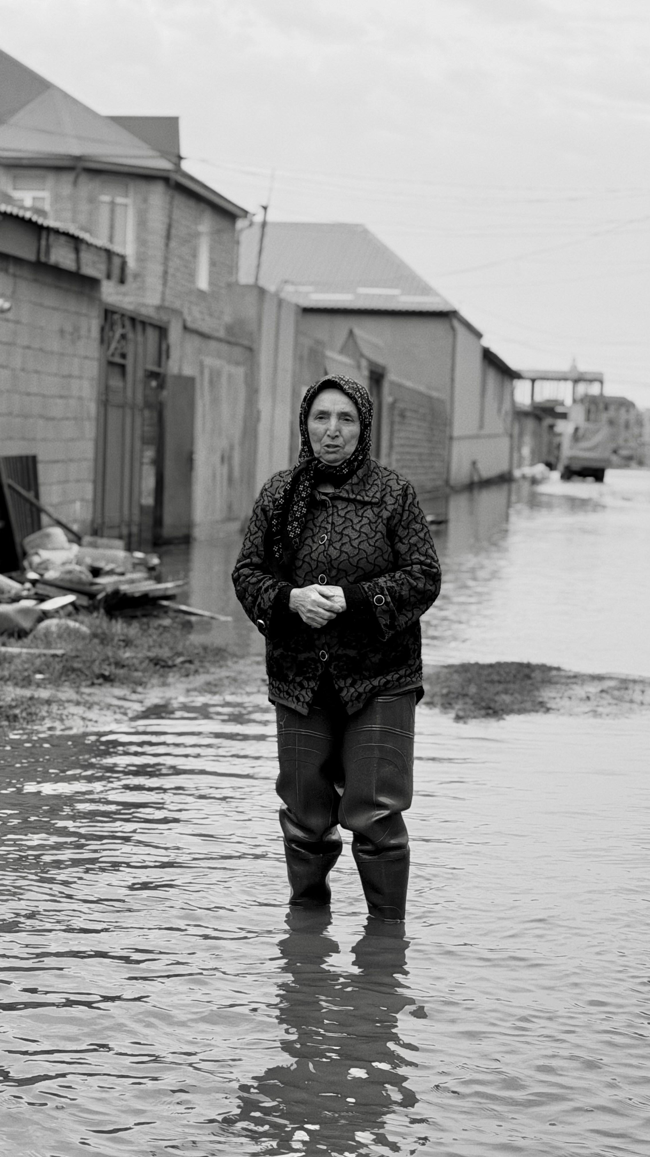 Паводки. Фотограф в Махачкале