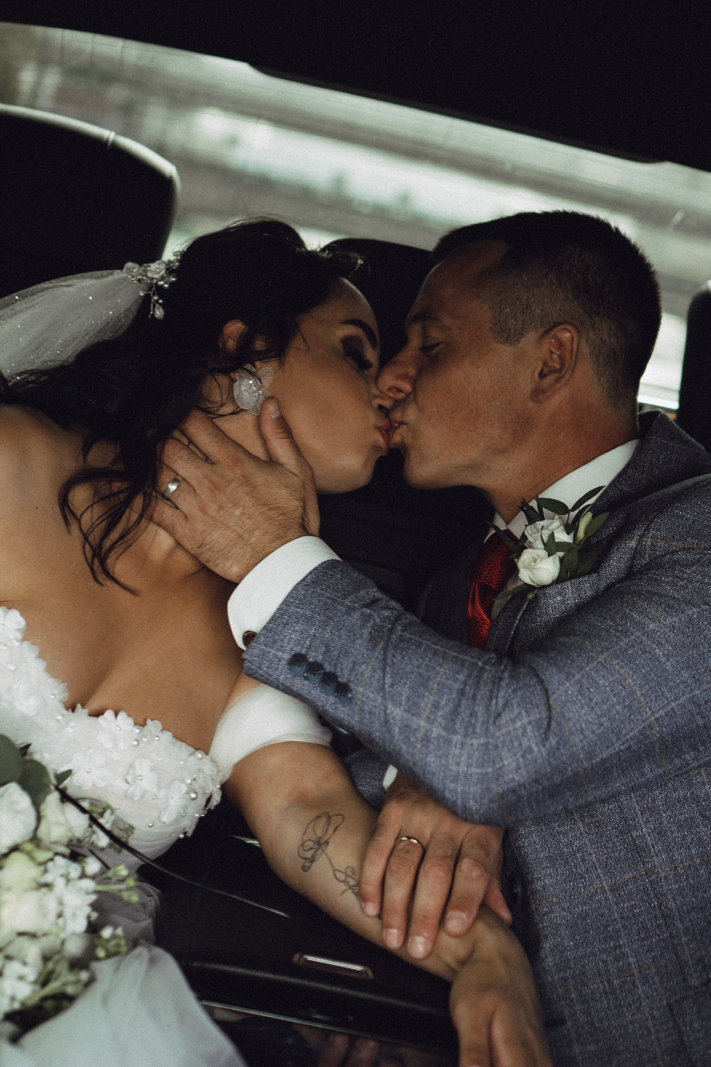 СВАДЕБНАЯ ПРОГУЛКА РЕСТОРАН МЫ ЖЕ НА ТЫ И ФОТОСЕССИИЯ С АВТОМОБИЛЕМ. Профессиональный фотограф, Санкт-Петербург — Виктория Богомолова