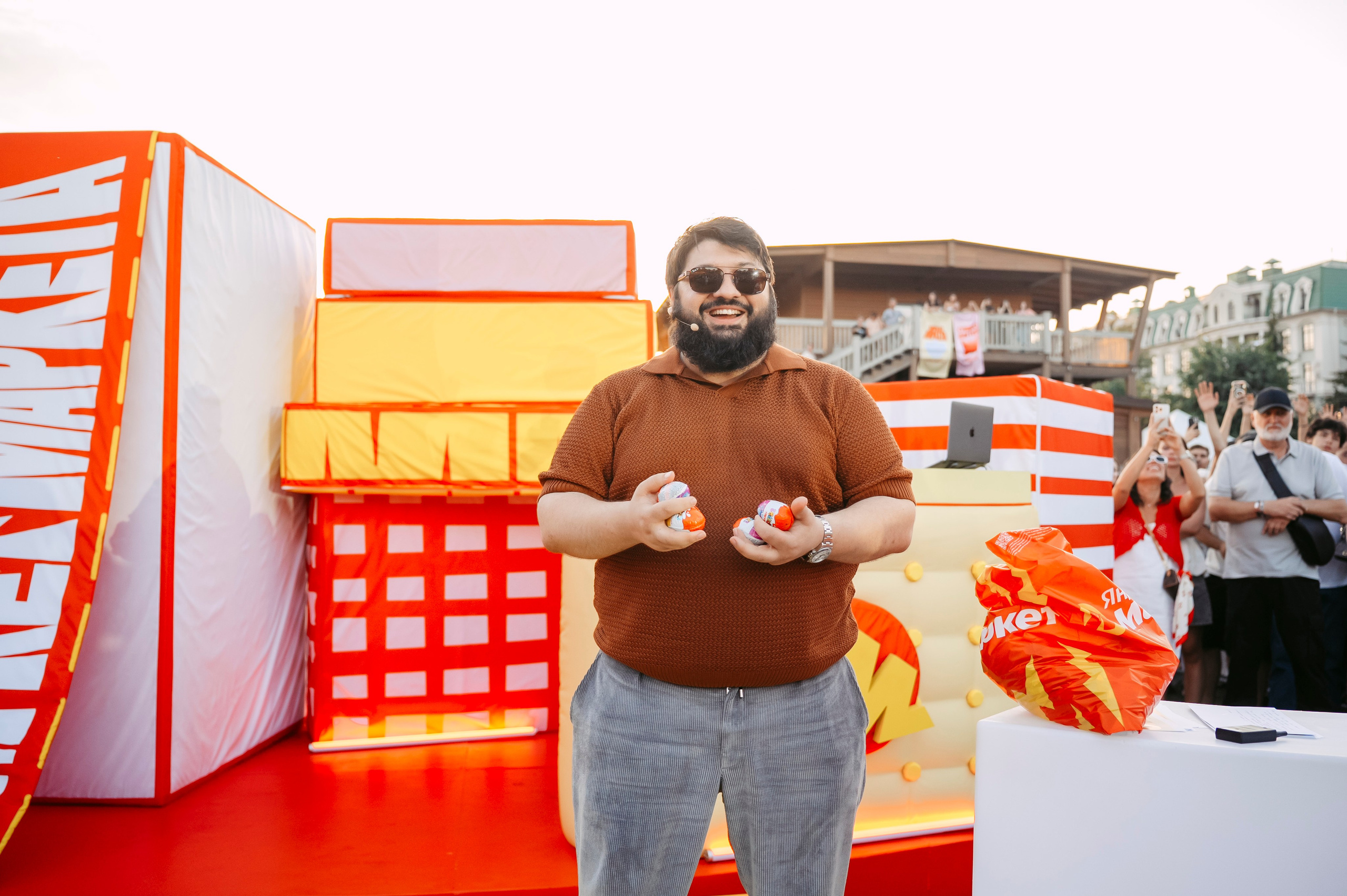 Маркет Маркета. Казань / 2025. Саша Копылов, фотограф в Казани