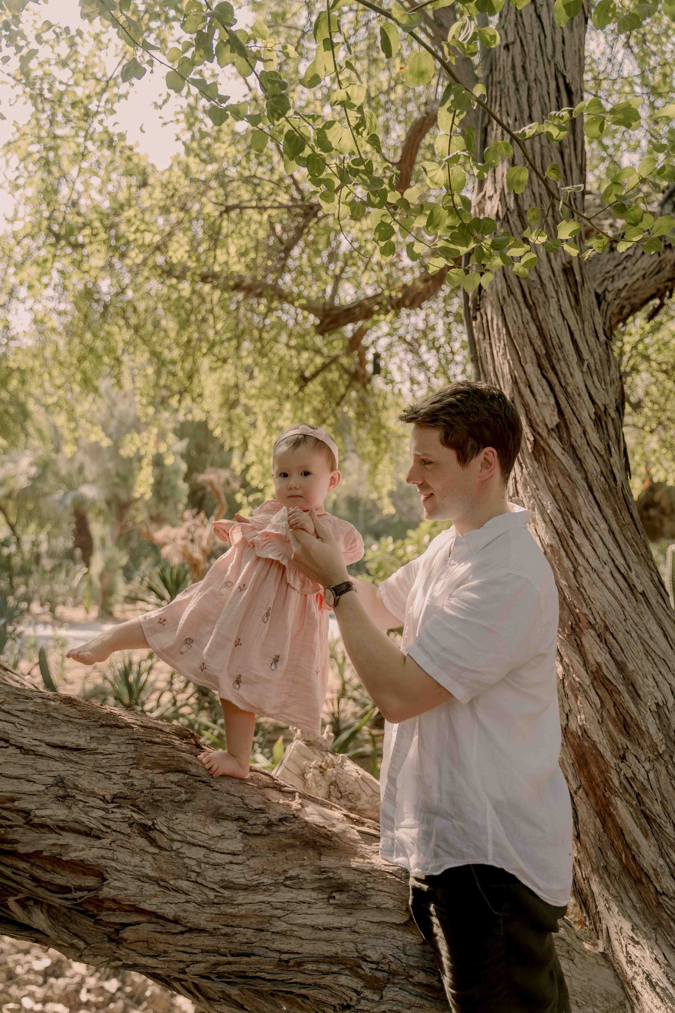 Семейная фотосессия в парке в коричневых тонах. Фотограф и видеограф в Москве и Абу Даби Мария Кулагина