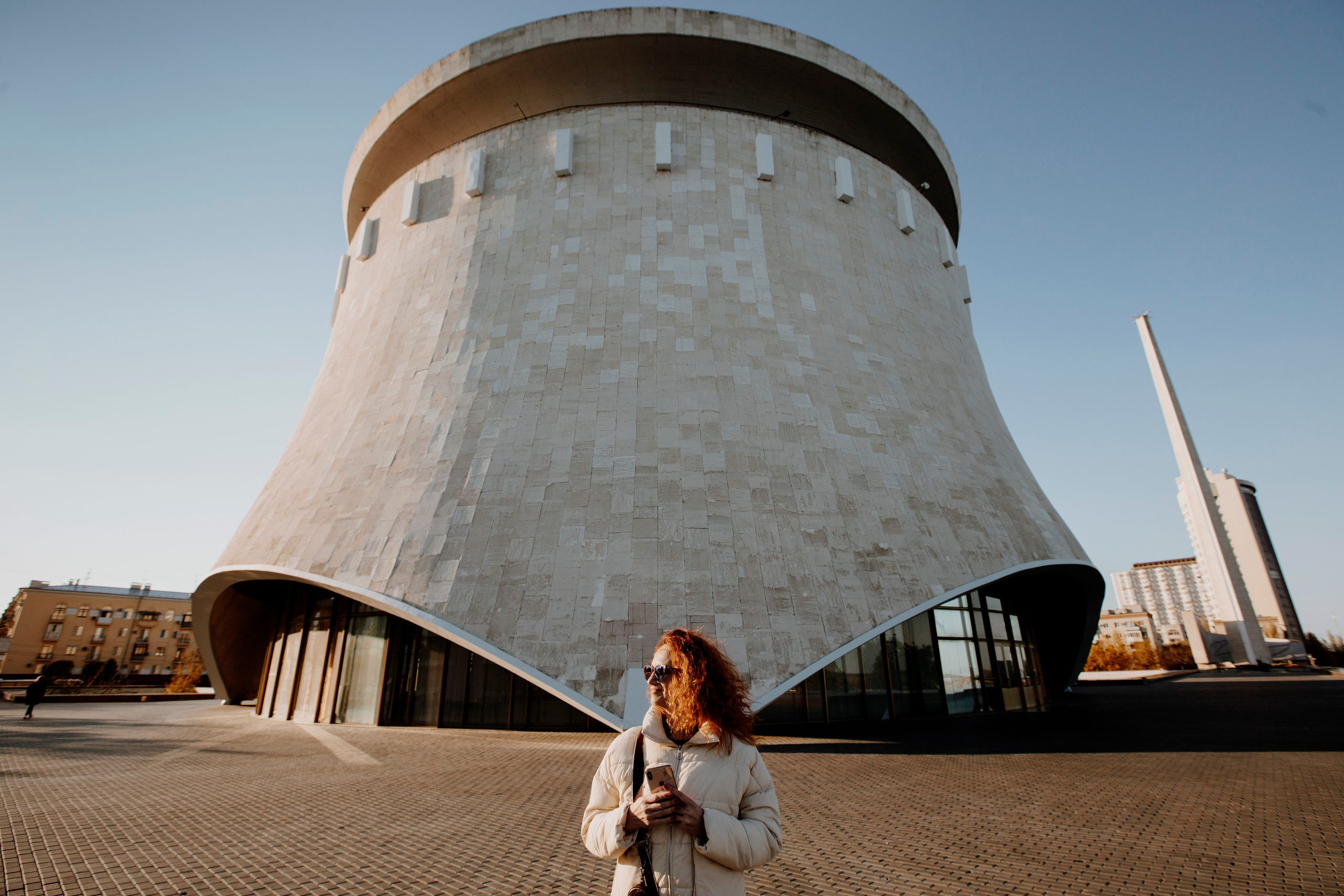 Ярослава. Спасибо за проявленный интерес к моему творчеству! Меня зовут Россохат