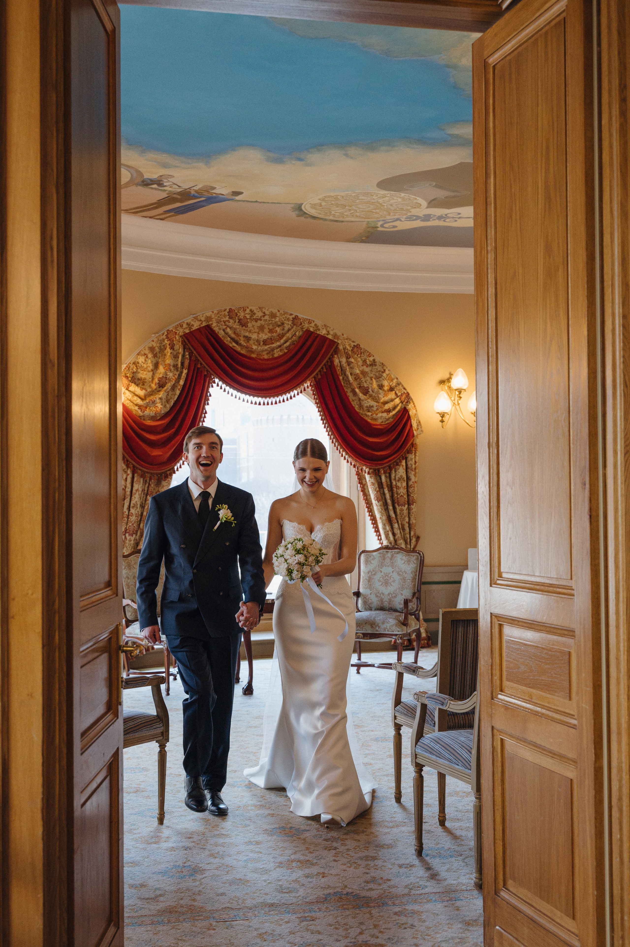 Дмитрий и Луиза. Гостиница Националь и ресторан Белуга. Свадебный фотограф Москва и Санкт-Петербург. Анастасия Чудина