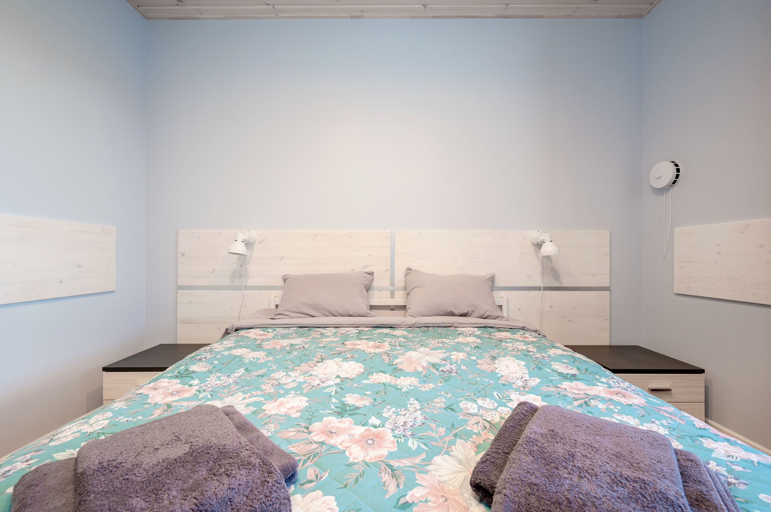 Поселок Озеро Лунное. Интерьерный фотограф. Фото- видеосъемка недвижимости Санкт-Петербург