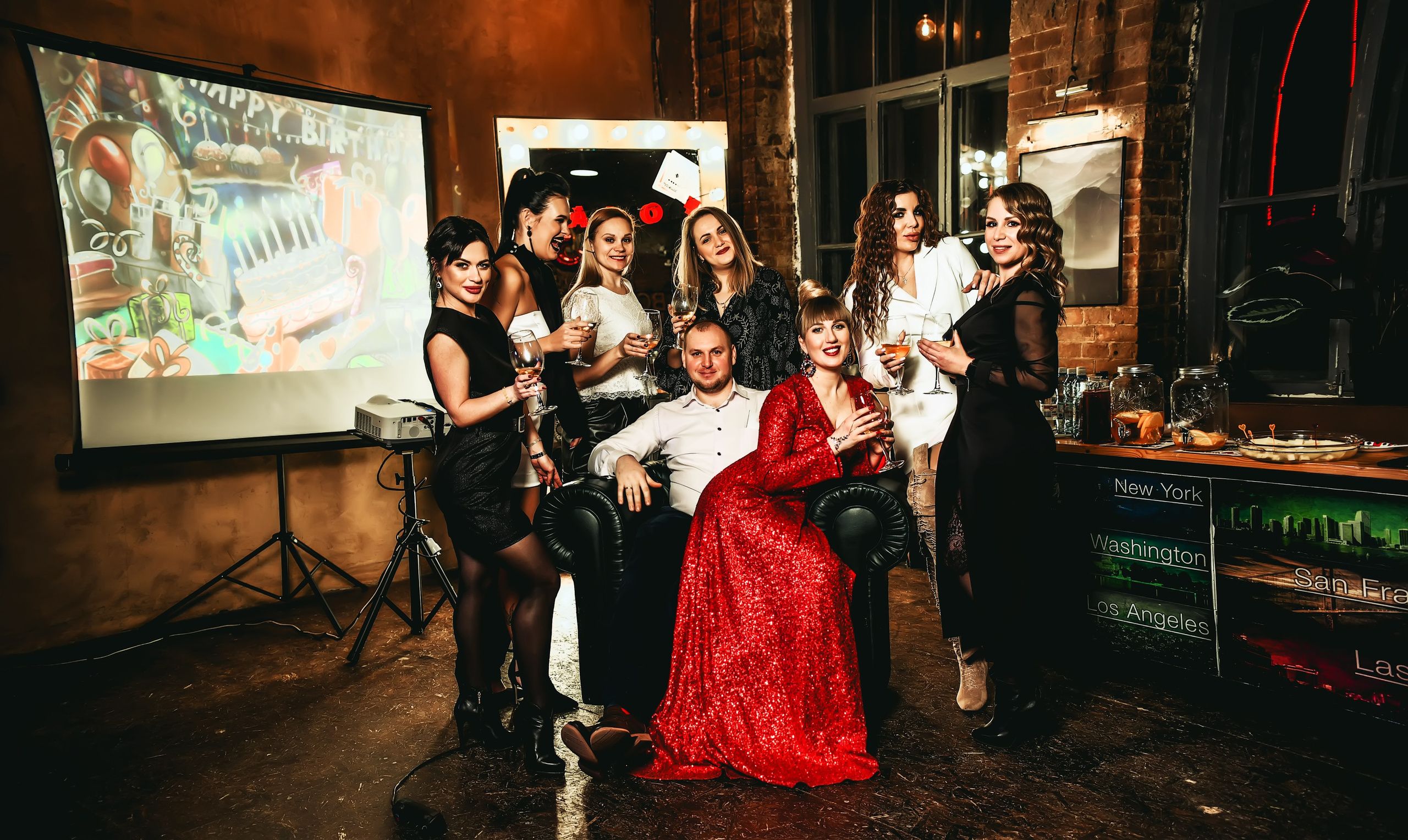 Тематическая вечеринка на юбилей 35 лет. Свадебный, семейный, детский, контент фотограф в Омске Максим Ильин