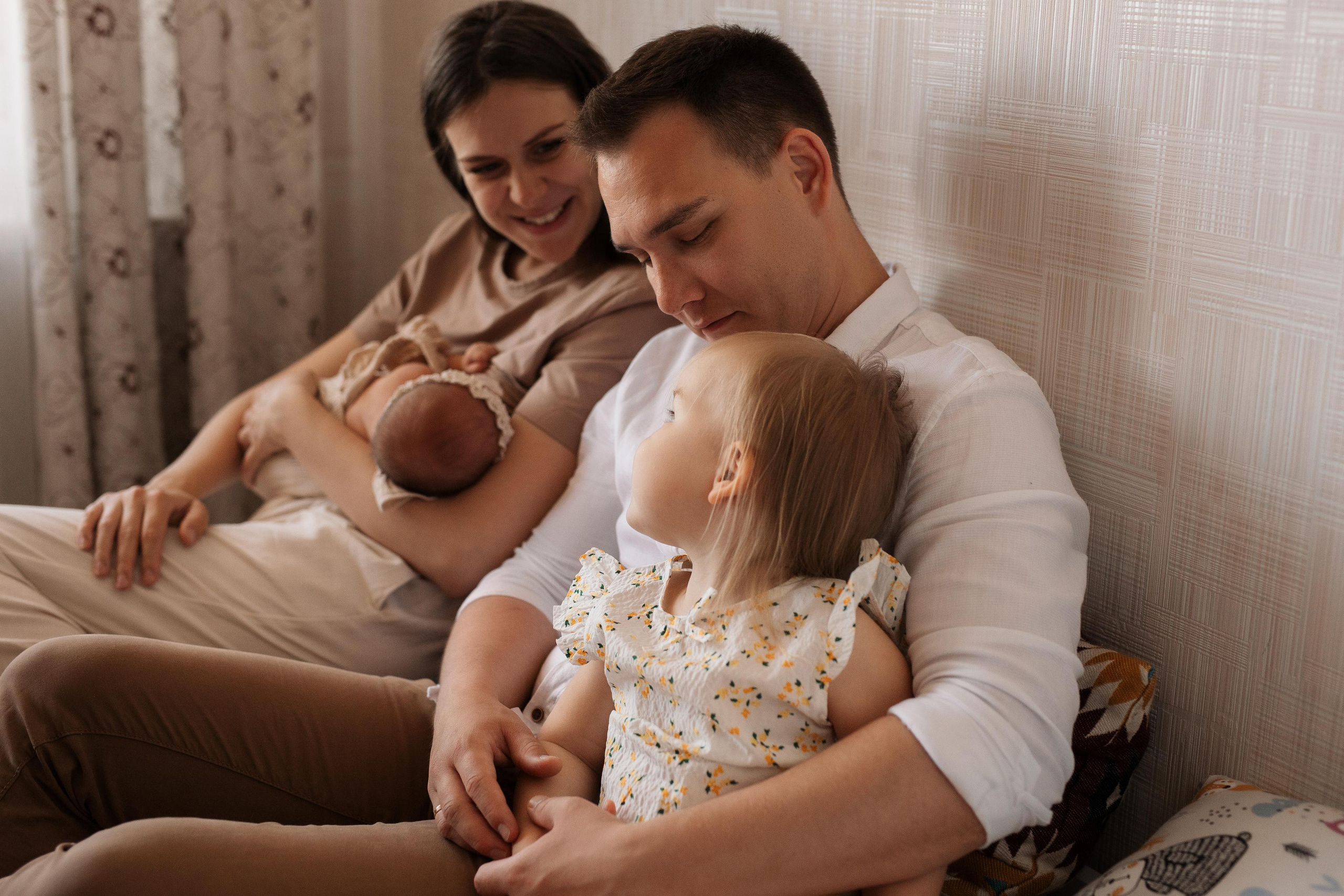 Андрей, Аня, Настена и Машенька. Домашний ньюборн. Семейный и детский фотограф в Краснодаре Мария Галло