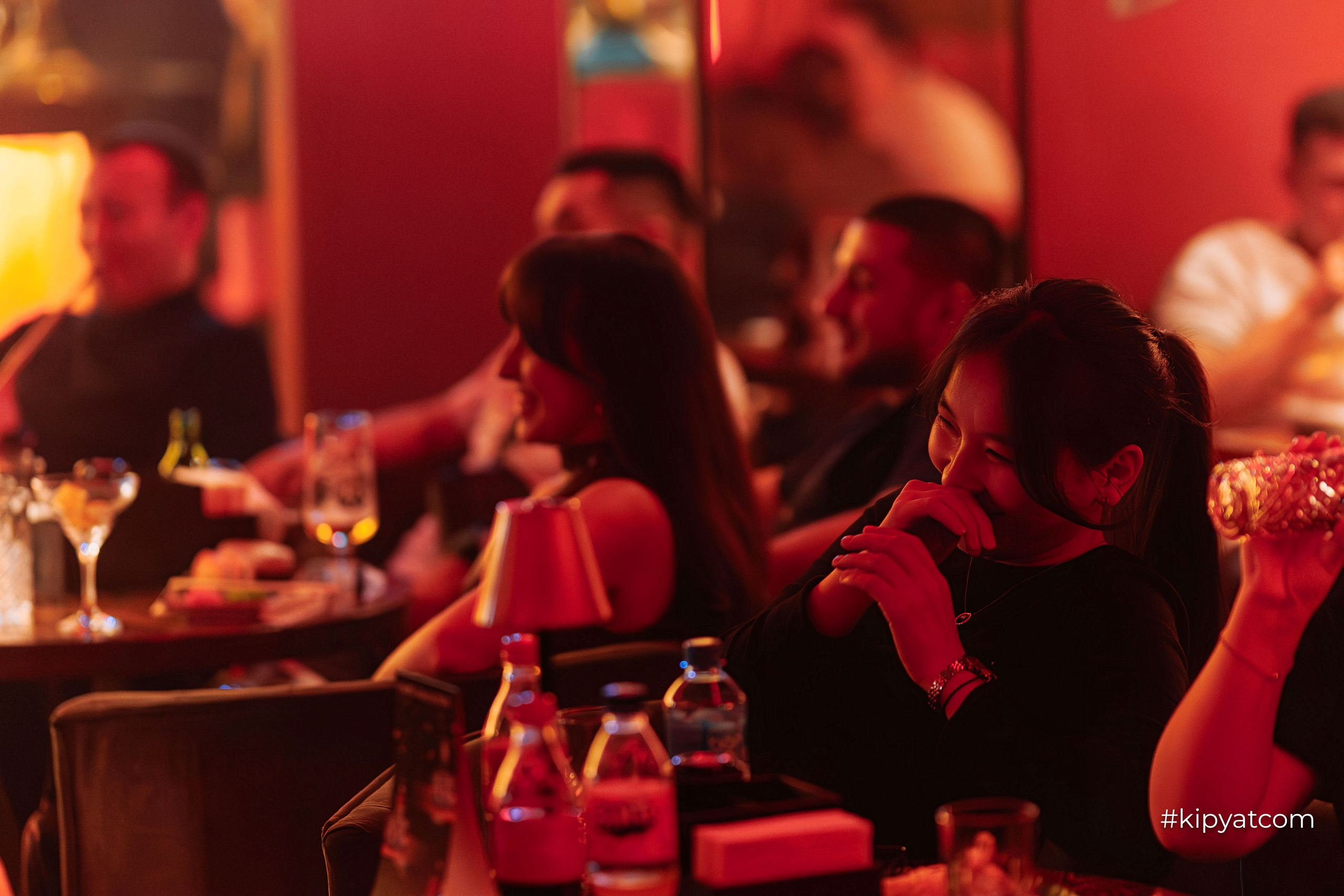 Сольный стендап концерт Александра Меркуль