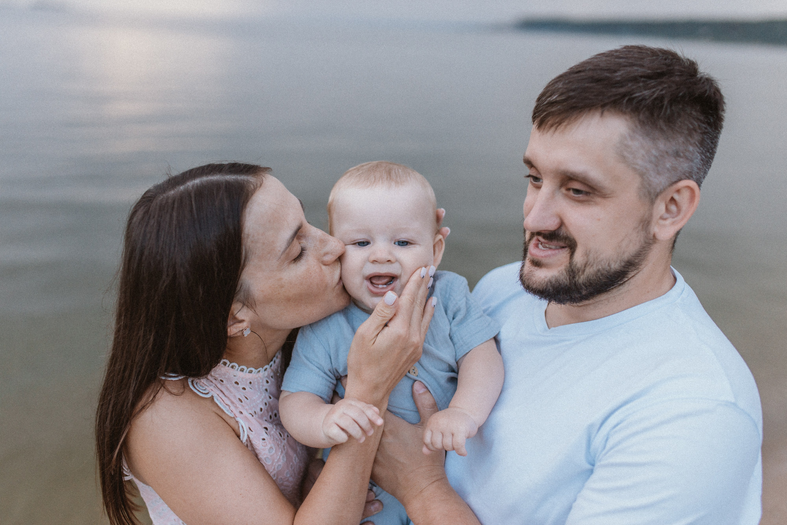 На берегу. Семейный и портретный фотограф в Новосибирске Мария Хлебус