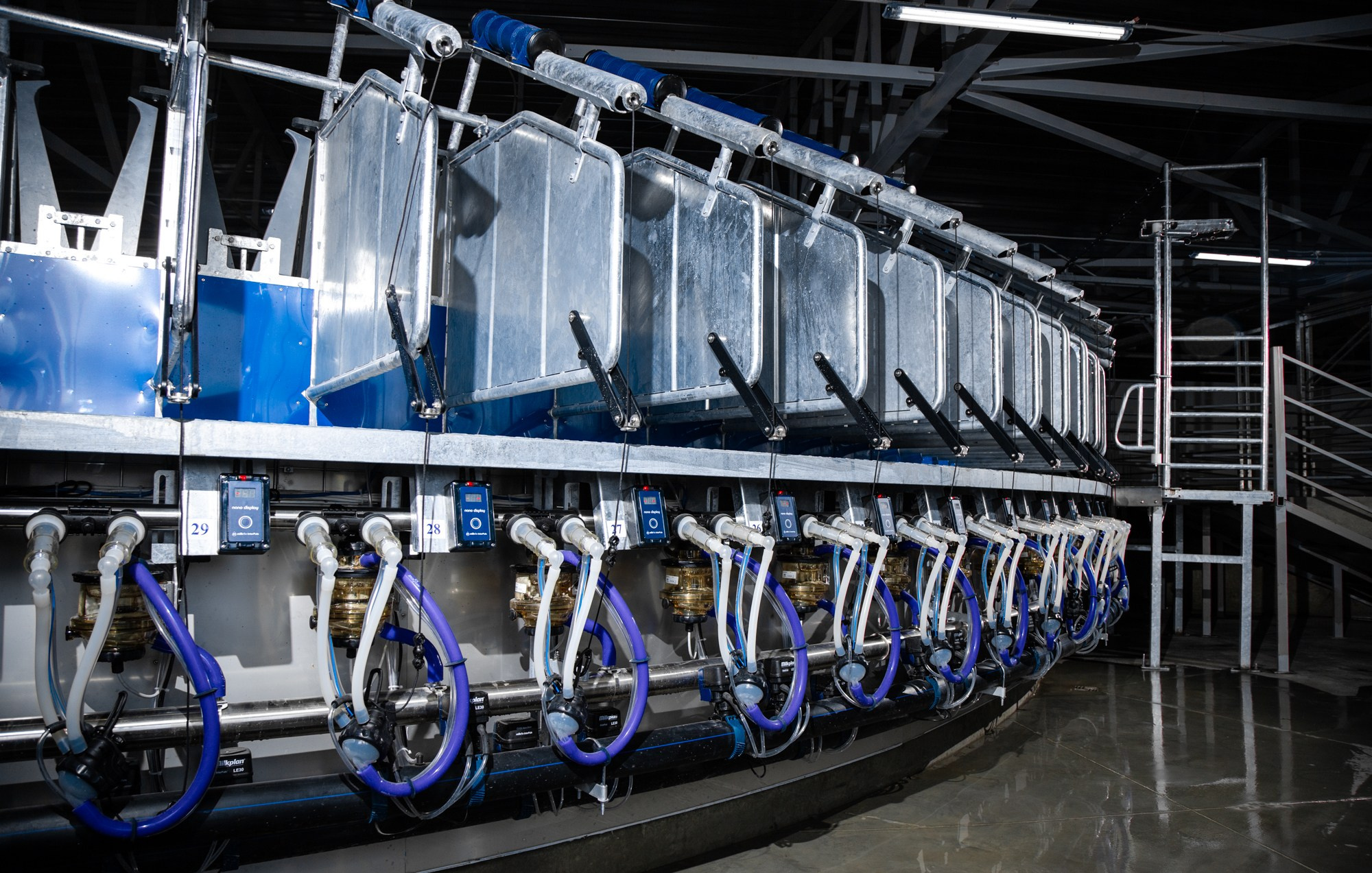 Съёмка для фирмы «Биотон». Репортажный, промышленный и маркетплейс-фотограф Дмитрий Чернат