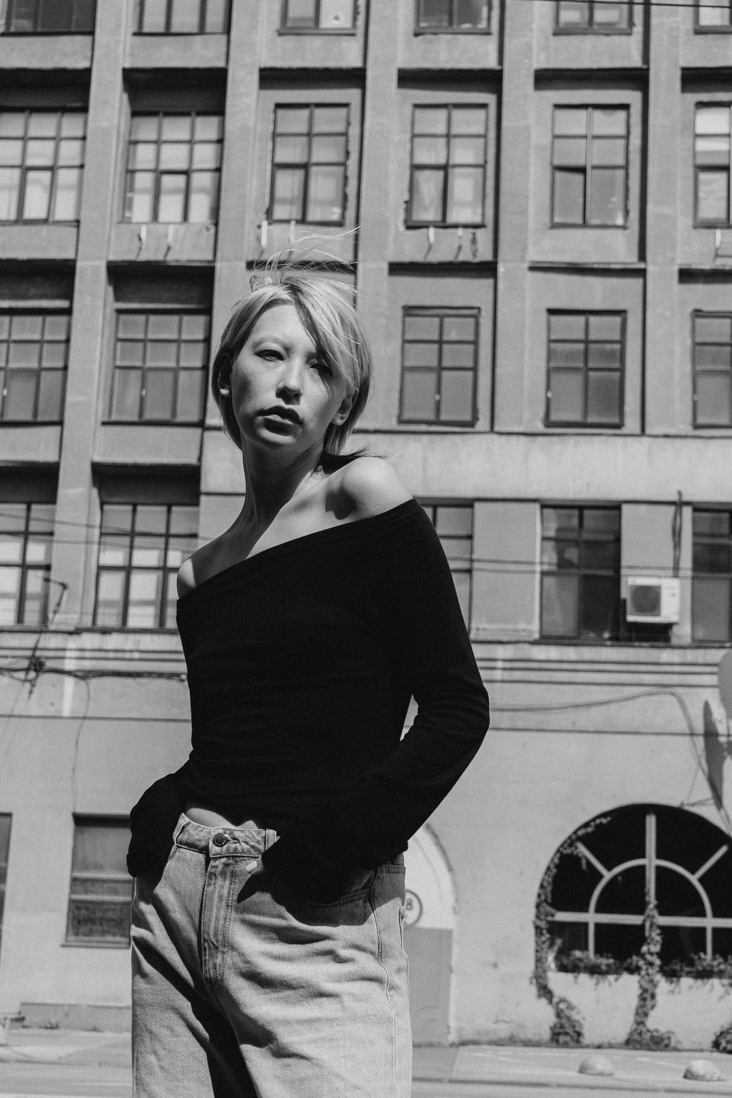 Фотосъёмка в студии девушки корейской внешности. Денис Марков — фотограф в Екатеринбурге