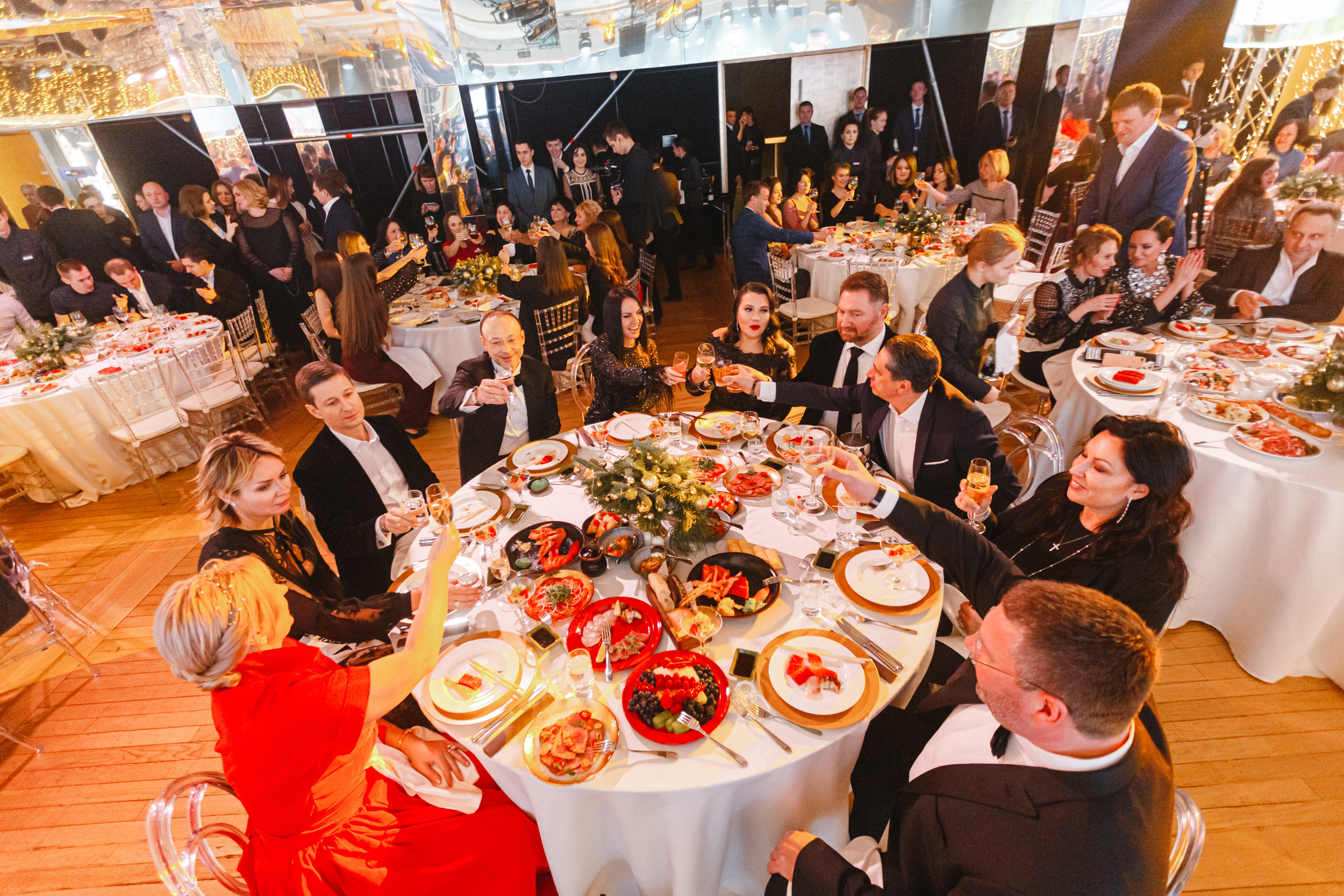 Профессиональный фотограф на корпоратив РМК в Москве. Свадебный фотограф в Москве | Антон Матвеев