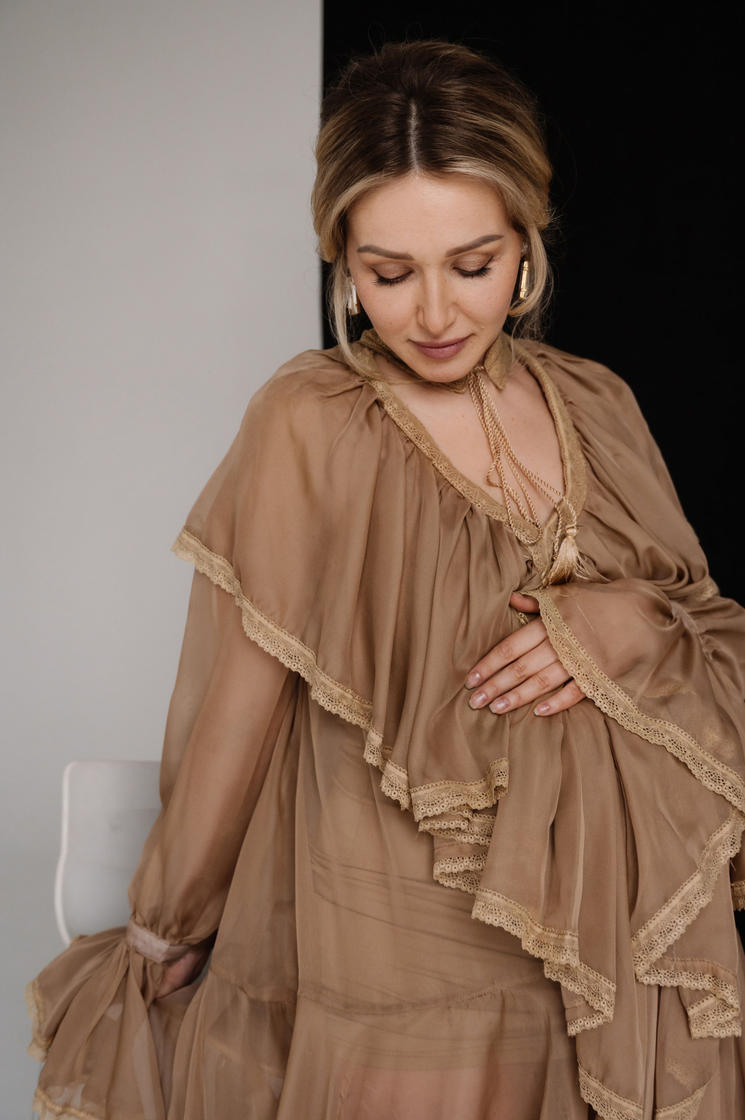 Профессиональный семейный и беременный фотограф в Санкт-Петербурге — Маргарита Иванова. Индивидуальные фотосессии под ключ: от образа до гот. Профессиональный фотограф беременности в СПБ. Стильные фотосессии беременности в стиле минимализм и классическая фотография