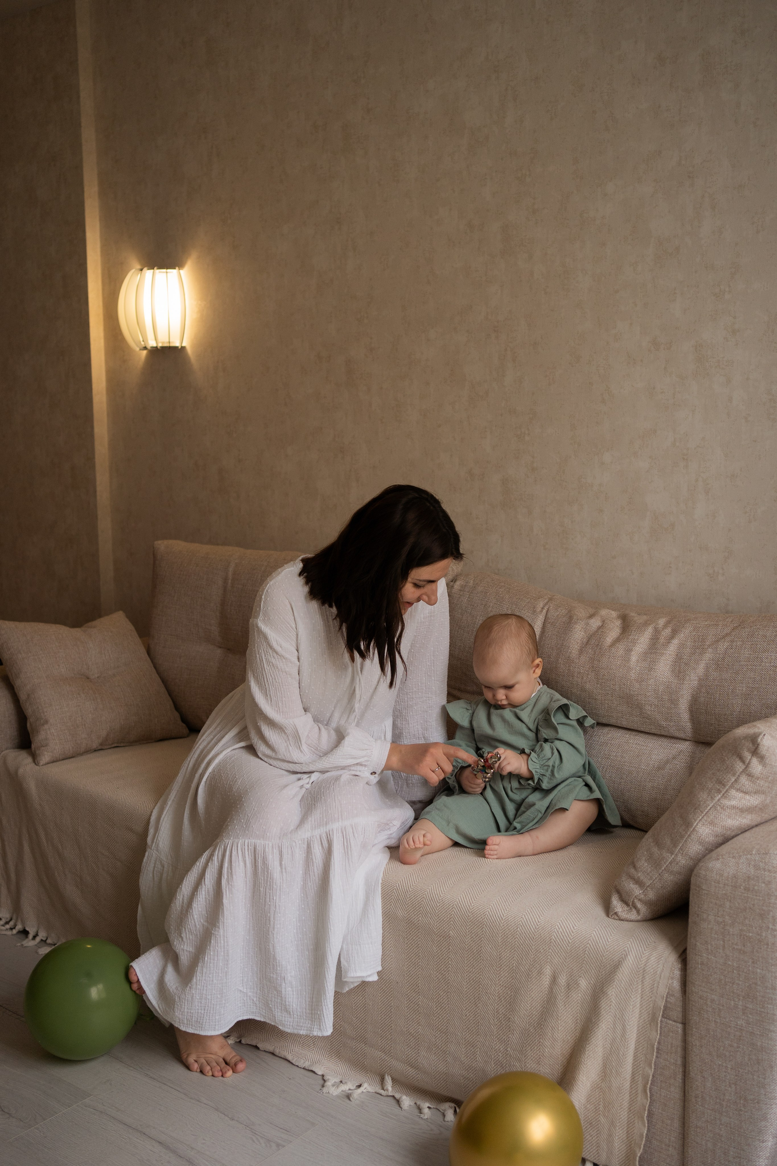 Домашняя фотосессия. Годик Еве. Фотограф грудного вскармливания в Москве Екатерина