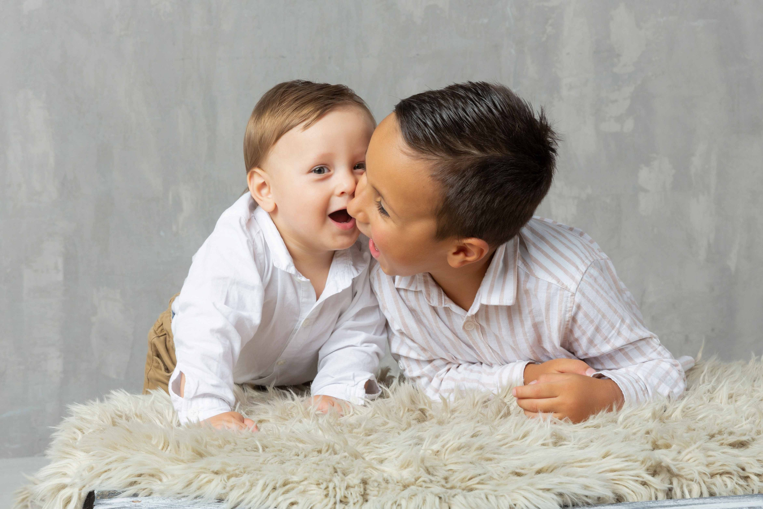 Фотосессия семейная. Фотостудия Алматы. Семейная и детская фотостудия Family studio.Фотограф Алматы