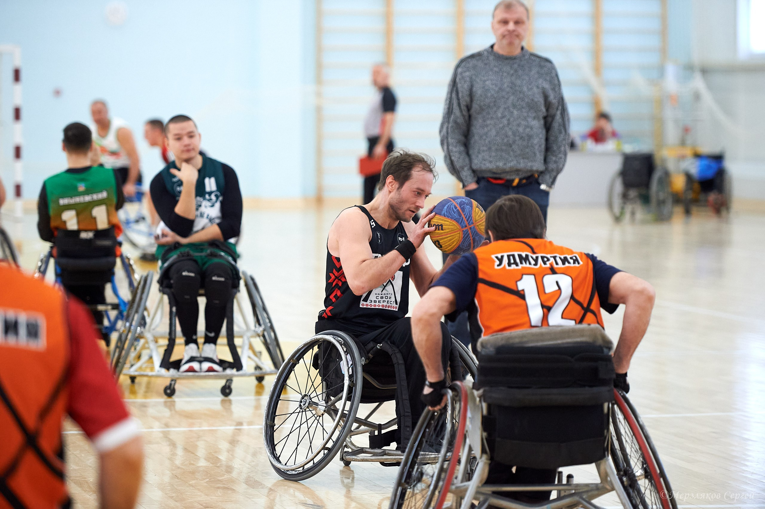 X традиционный Рождественский турнир по баскетболу на колясках. Ижевск. Спортивный репортажный фотограф в Ижевске Сергей Мерзляков