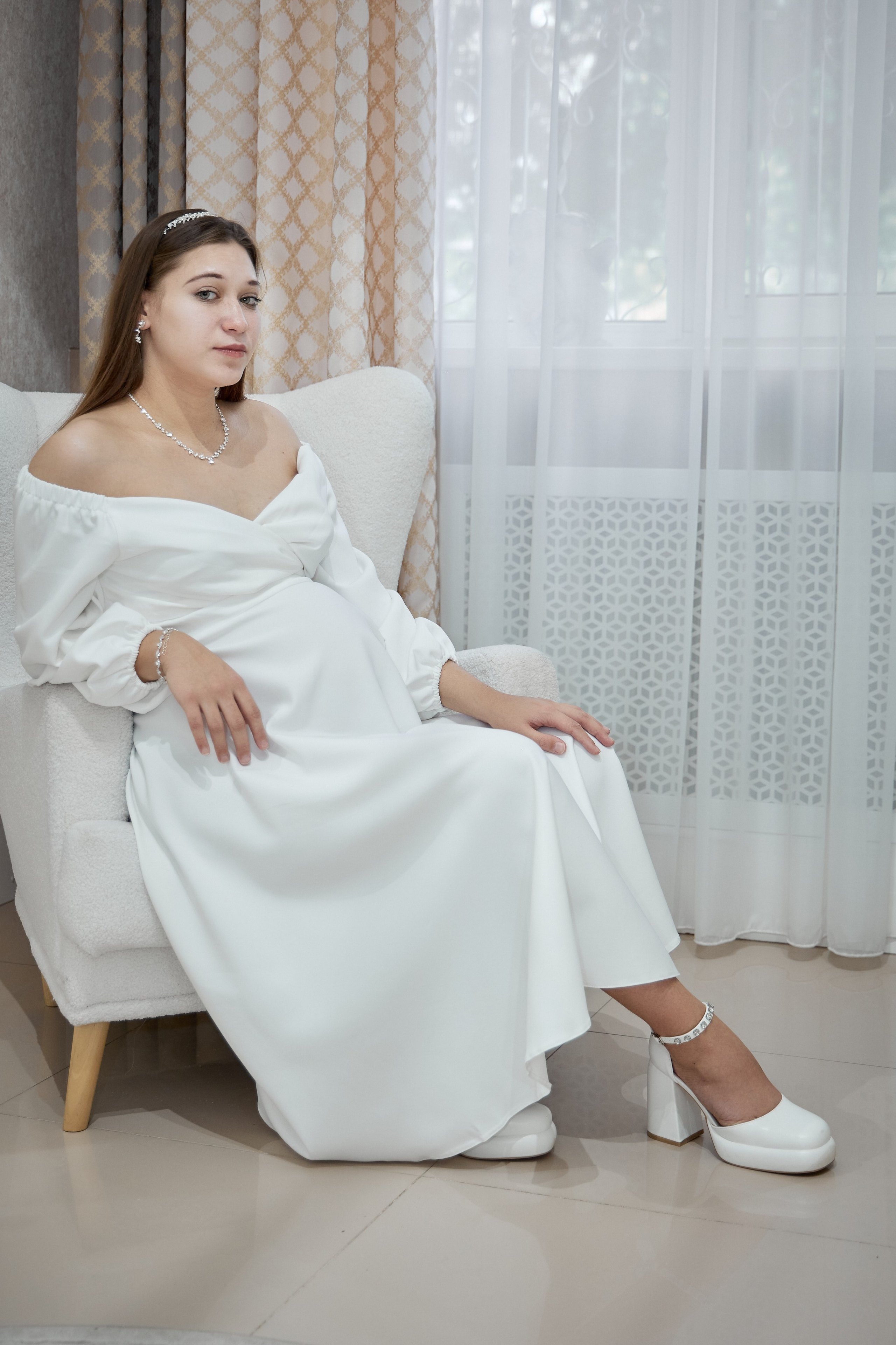 Фотосъемка в ЗАГСе, прогулка молодых, банкет