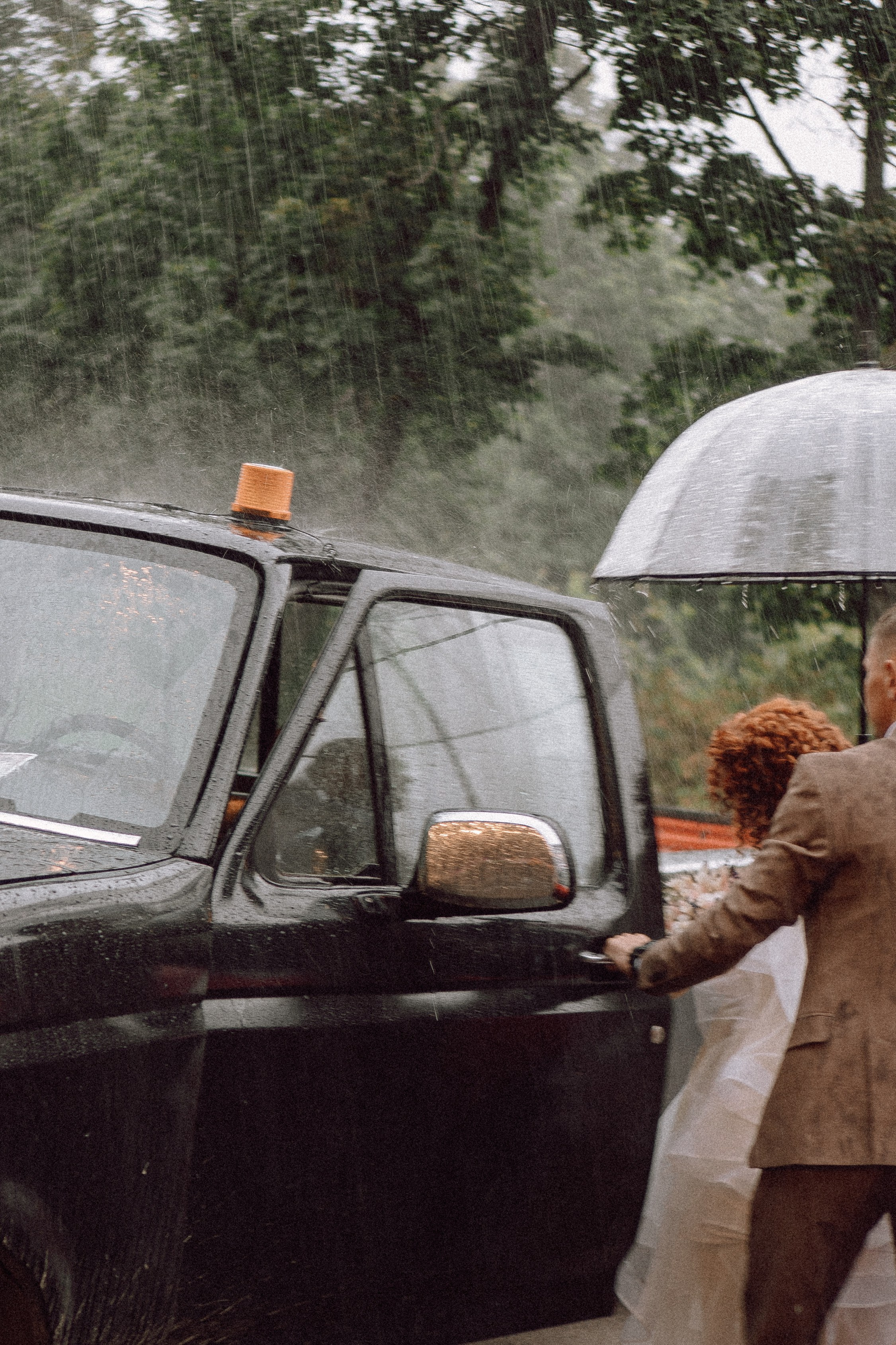 СВАДЕБНАЯ ФОТОСЕССИИЯ ПАРЫ В ГОРОДЕ ПРИОЗЕРСК В СОСНОВОМ ЛЕСУ И С ПИКАПОМ. Профессиональный фотограф, Санкт-Петербург — Виктория Богомолова