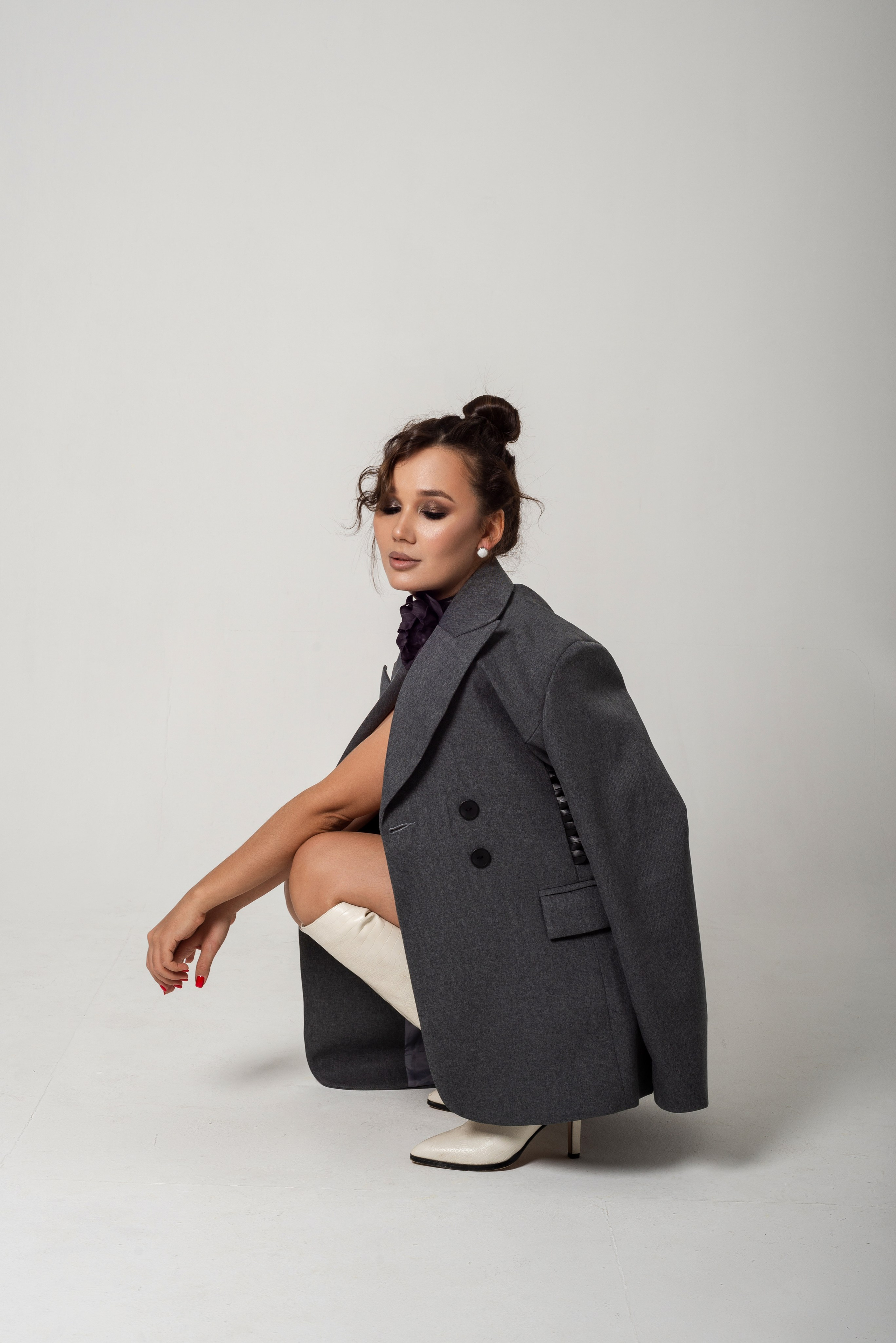 В студии. Асель Мурзина фотограф Казань