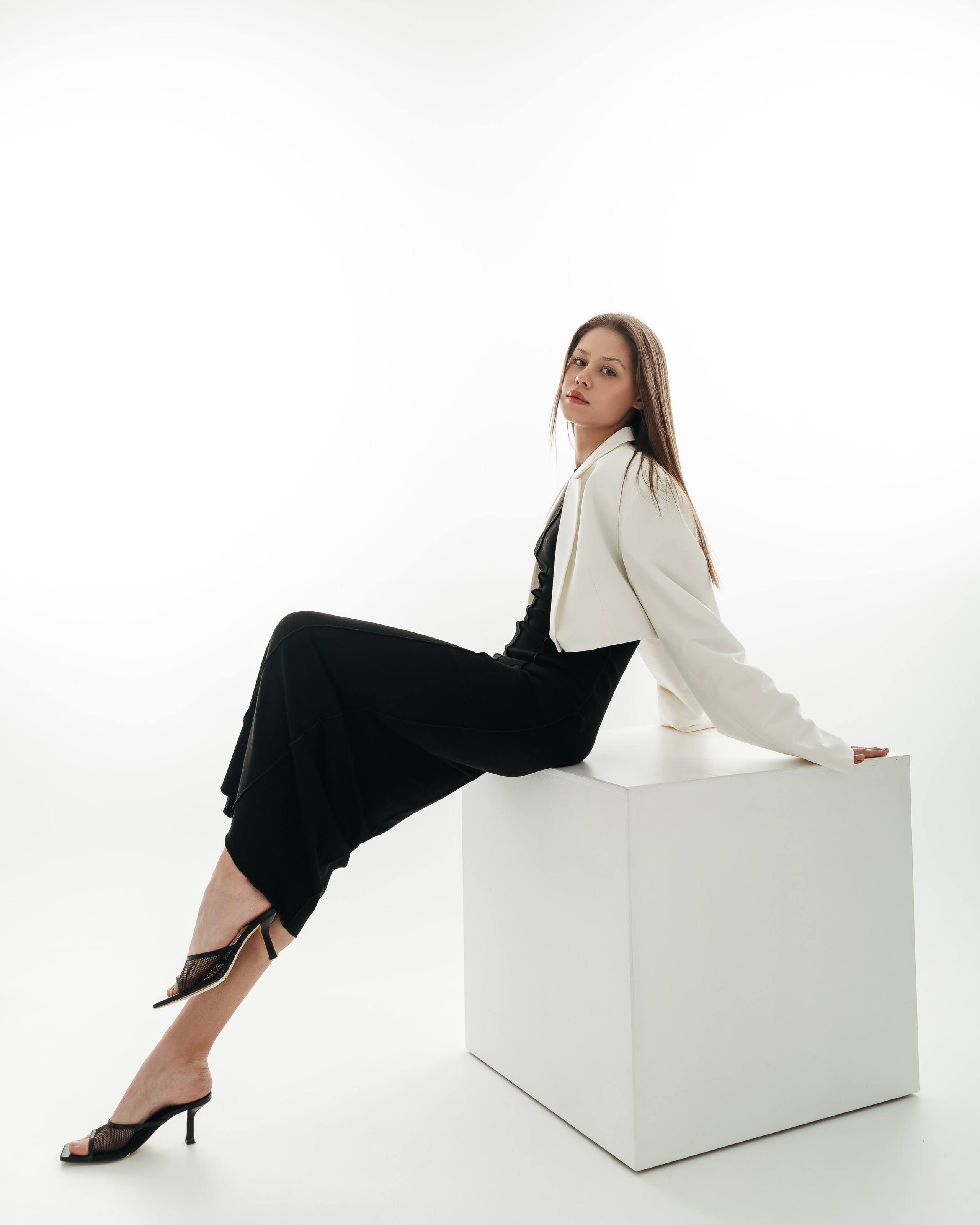 В студии. Асель Мурзина фотограф Казань