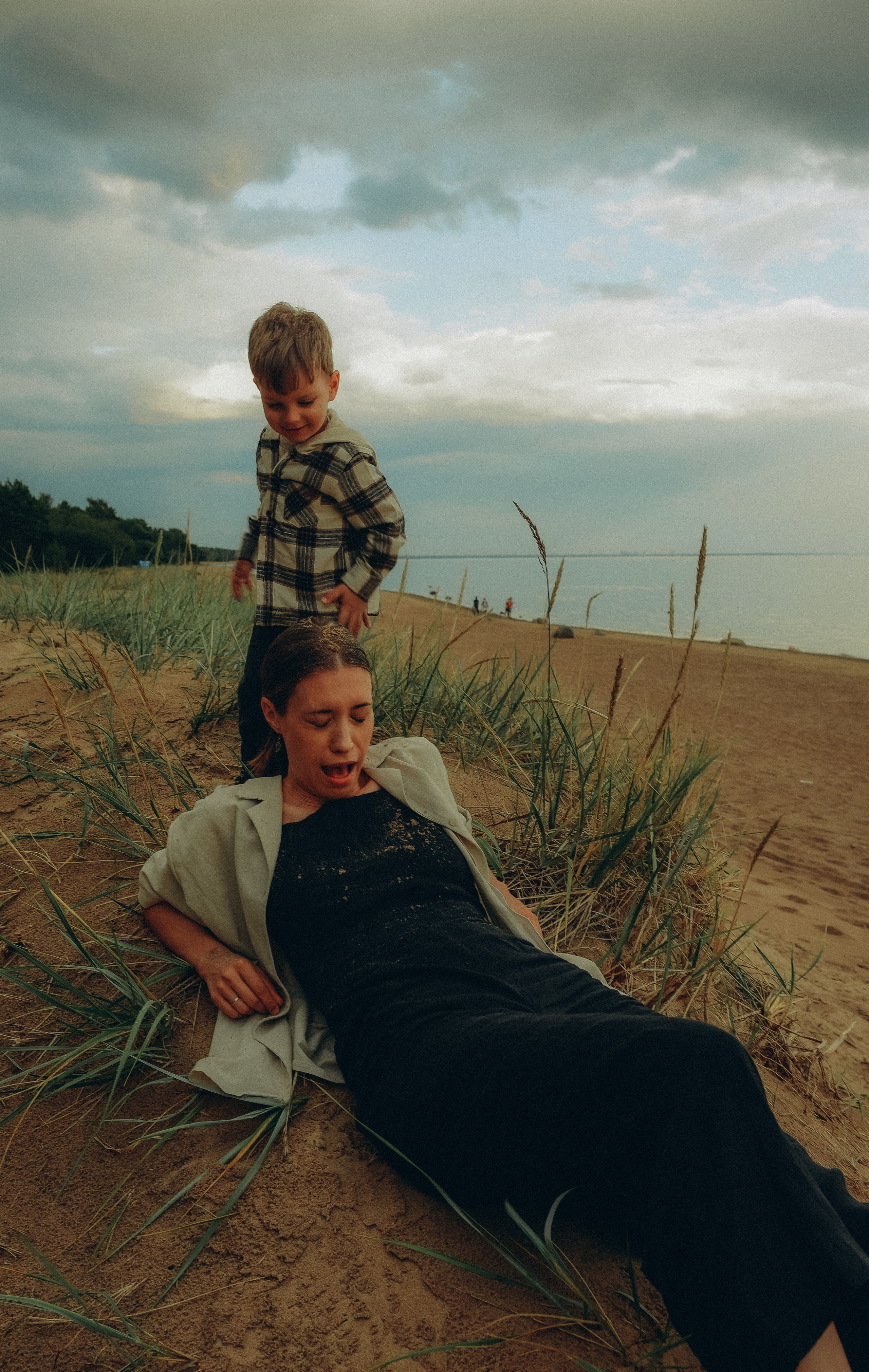 Фотопрогулка мама и сын. Екатерина и Илай. Семейный и свадебный фотограф в Санкт-Петербурге Яна