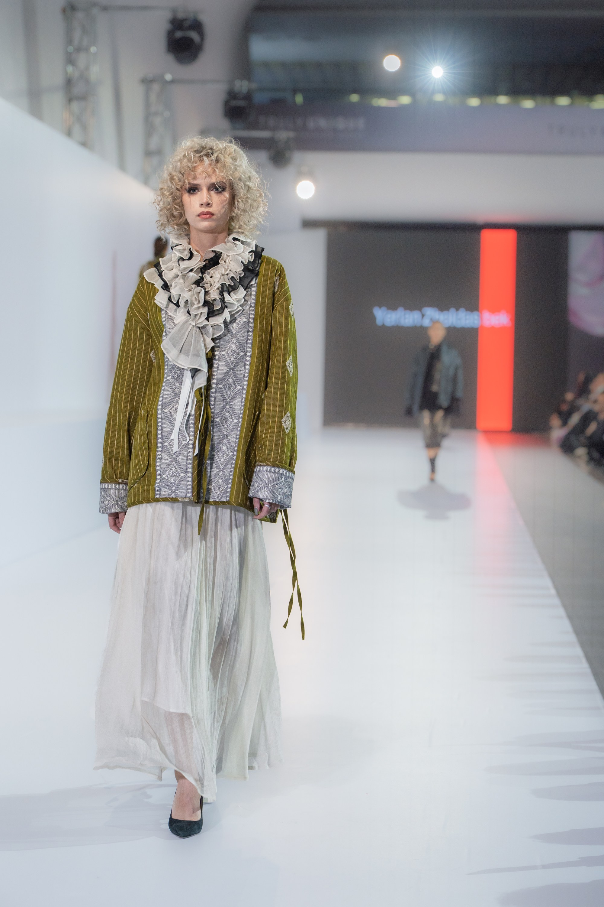 Yerlan Zholdasbek. Сайт Алматинского НЮ АРТ, будуар и фэшн фотографа Дениса Карпенко