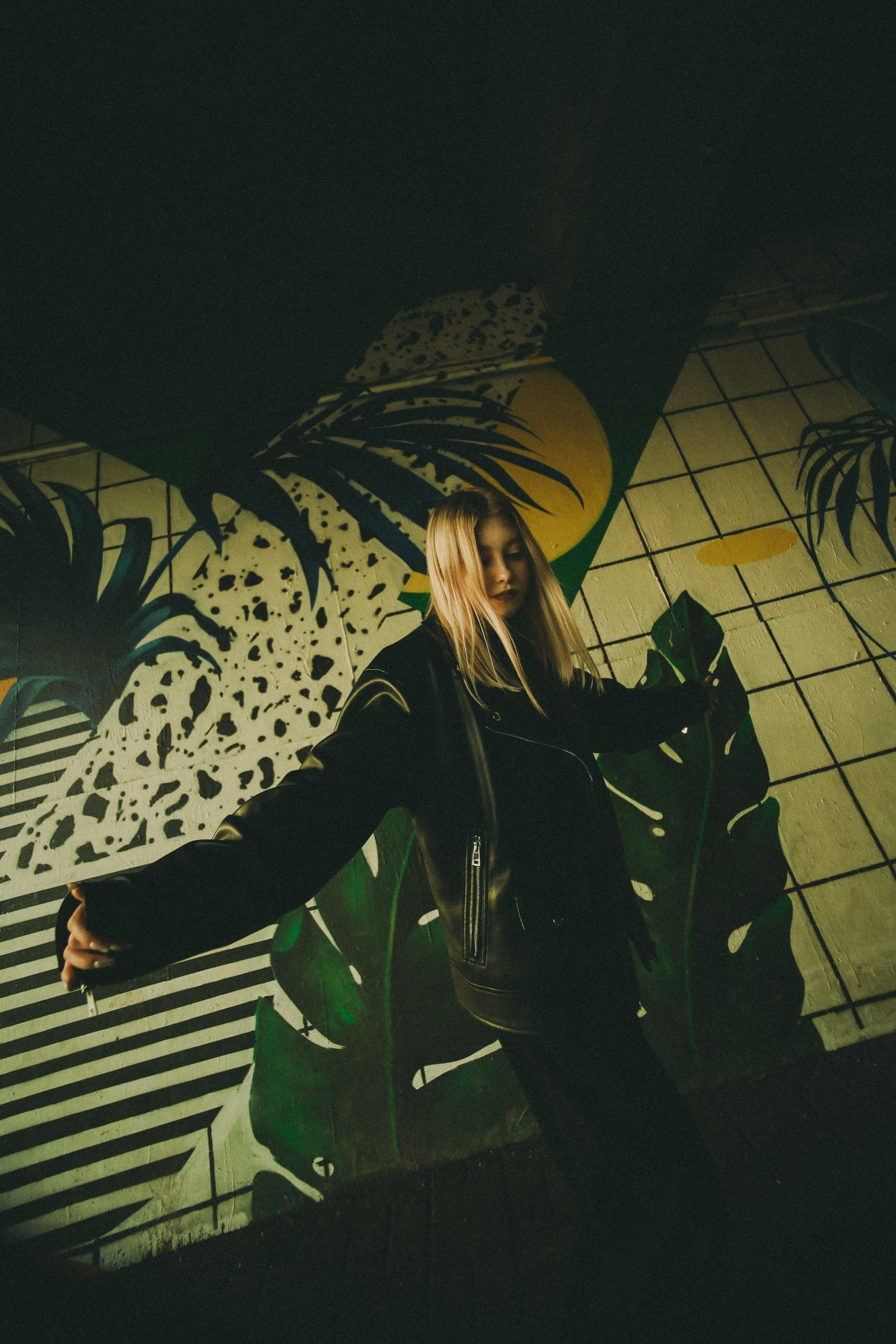 Leather jacket. Sun Betty — кинофотограф Элизабет