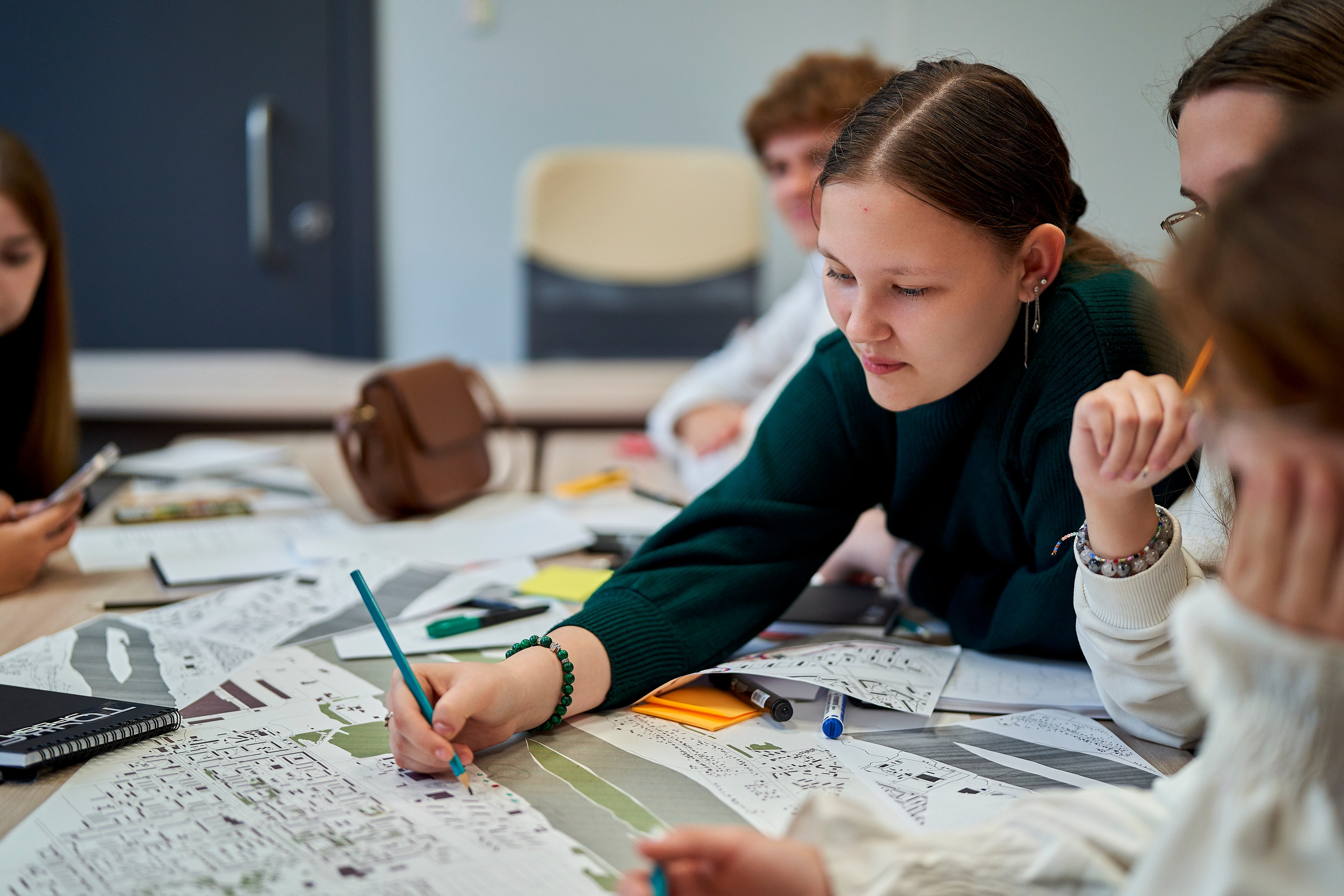 Городская экспедиция «Взрослый взгляд на Нижний» (Эн+ & Точка Урбан). Репортажный фотограф Вилянов Евгений. Нижний Новгород