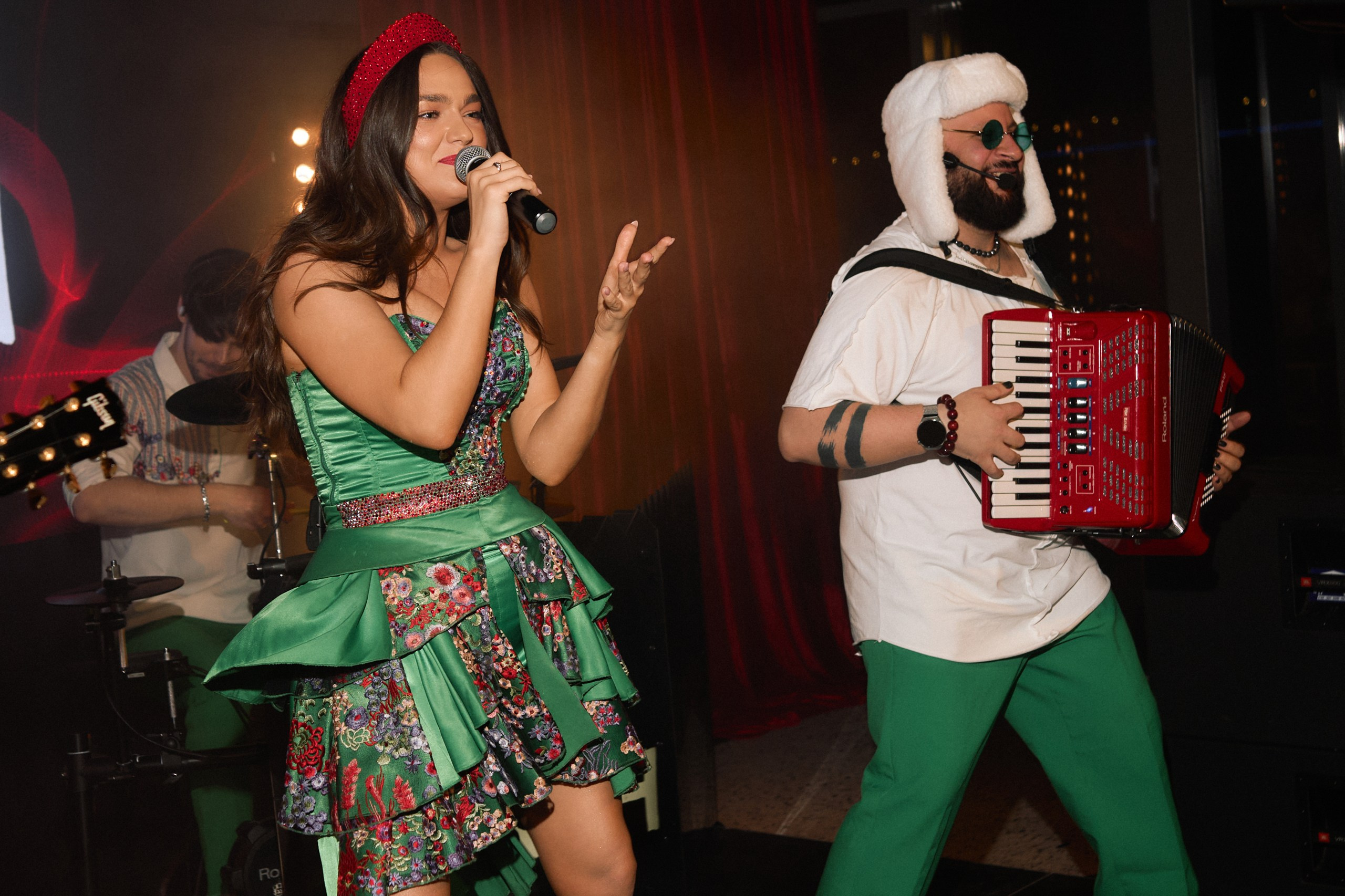 ROYAL BEACH — BIRTHDAY A LA RUSSE. Photographer — ERASTOV