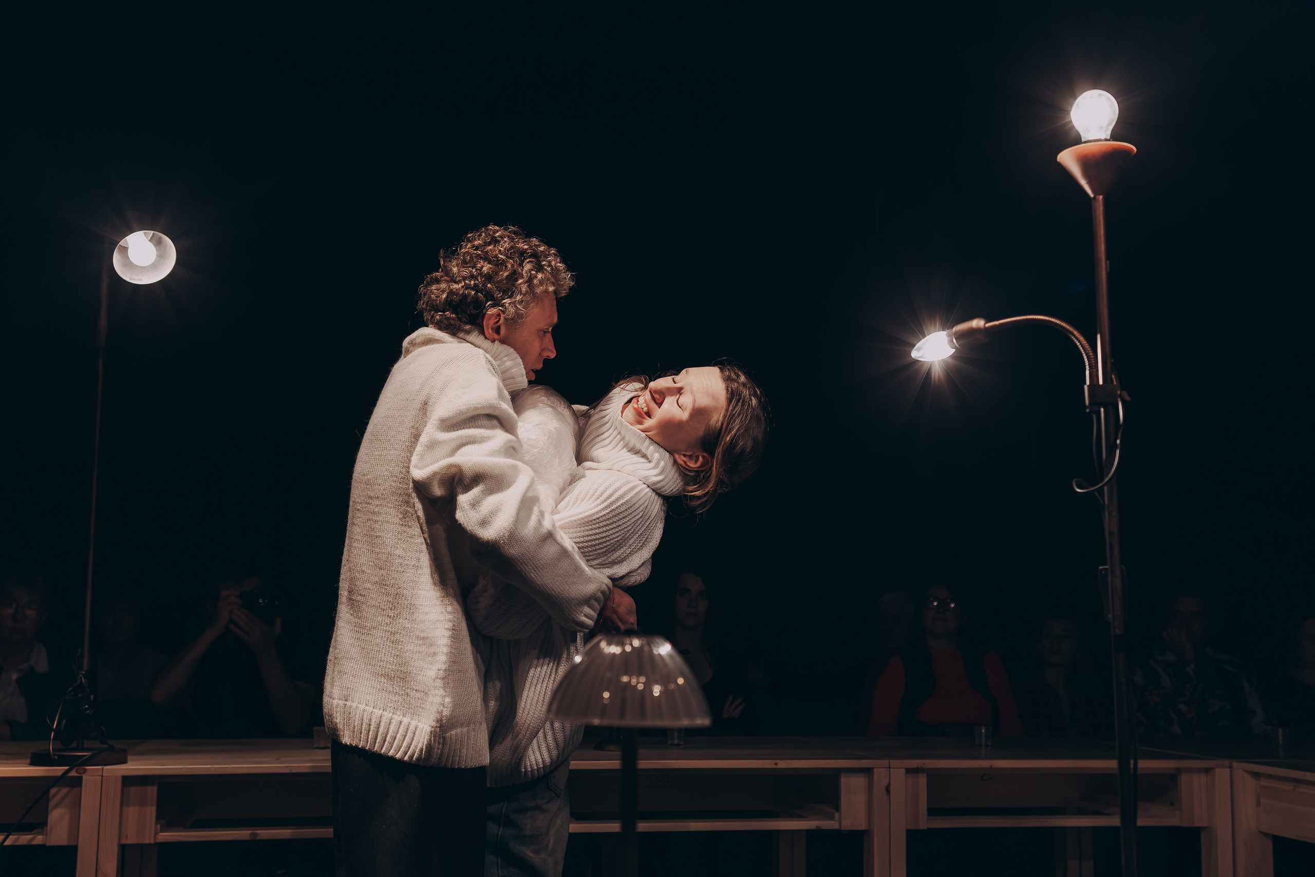 МХТ им. Чехова, «Флешбэк 2002». Фотограф и режиссер Московко Екатерина