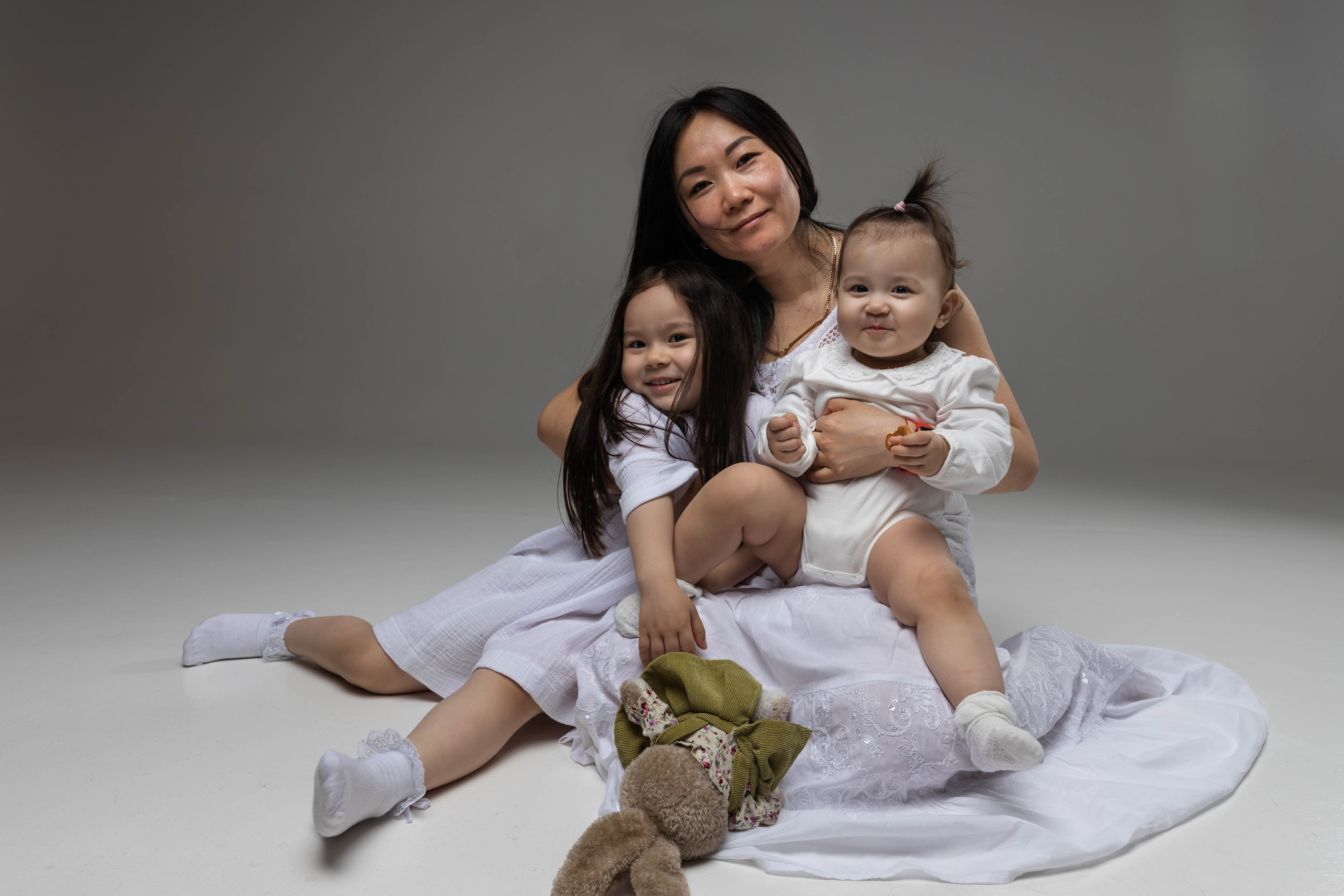 Alice and Sofi. Maxim Tsoy Photography