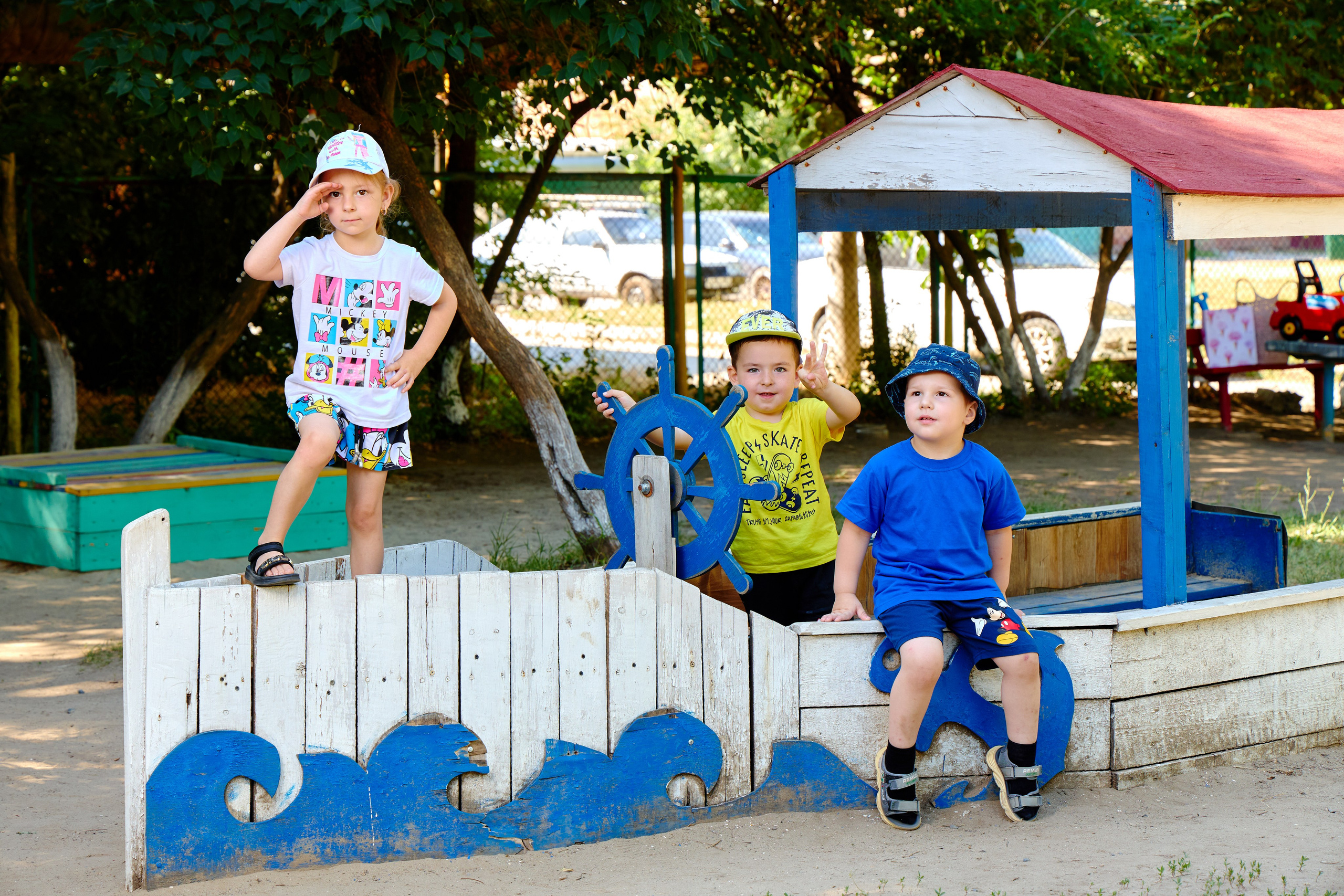 Пример летней съёмки в детском саду № 92 младшая группа Ромашки. Фотограф Выпускные альбомы Таганрог Сергей Коробченко