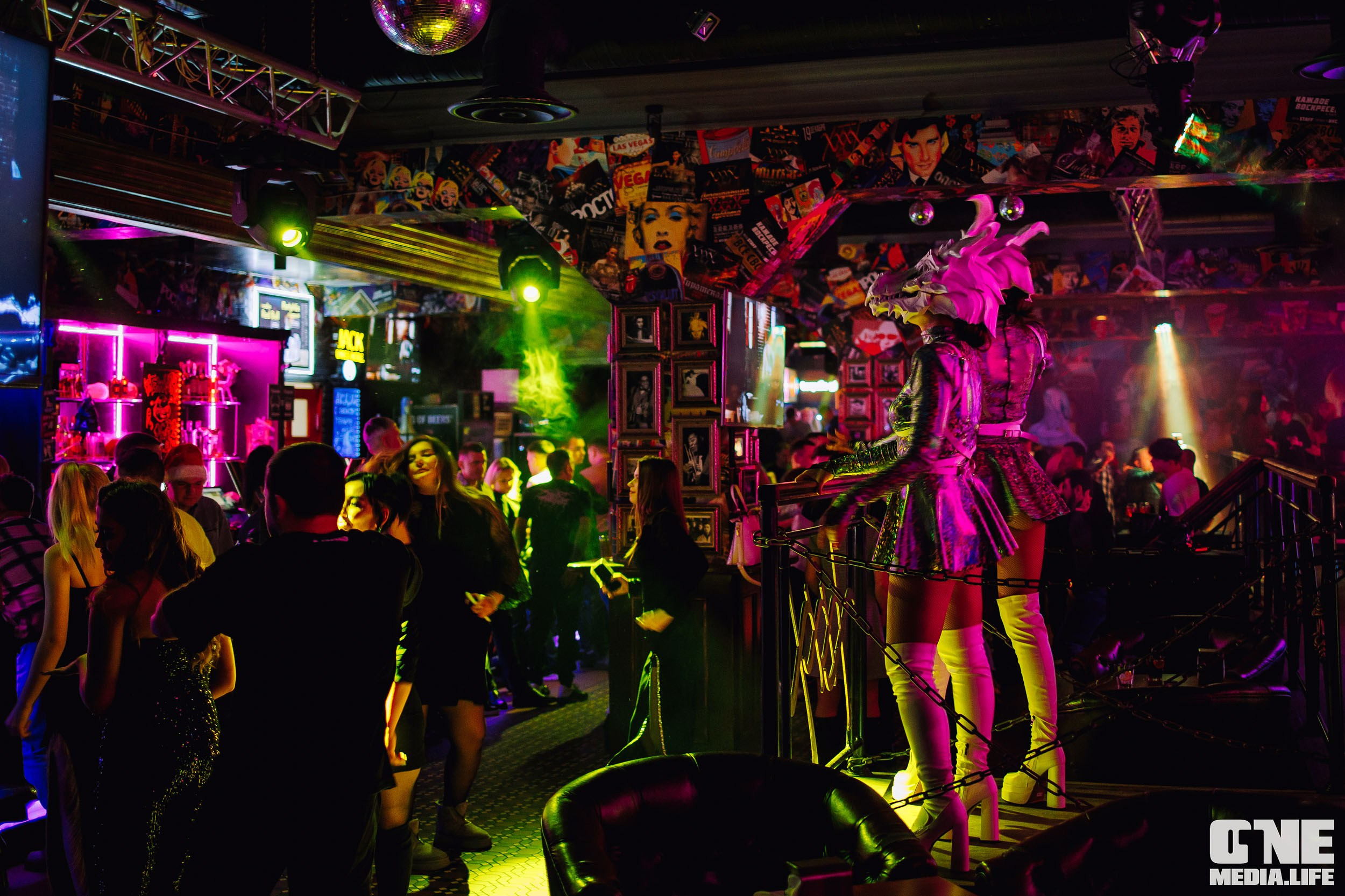 Фоторепортаж из бара XxxX. One Media Life: фоторепортажи, фотоотчеты с мероприятий и заведений