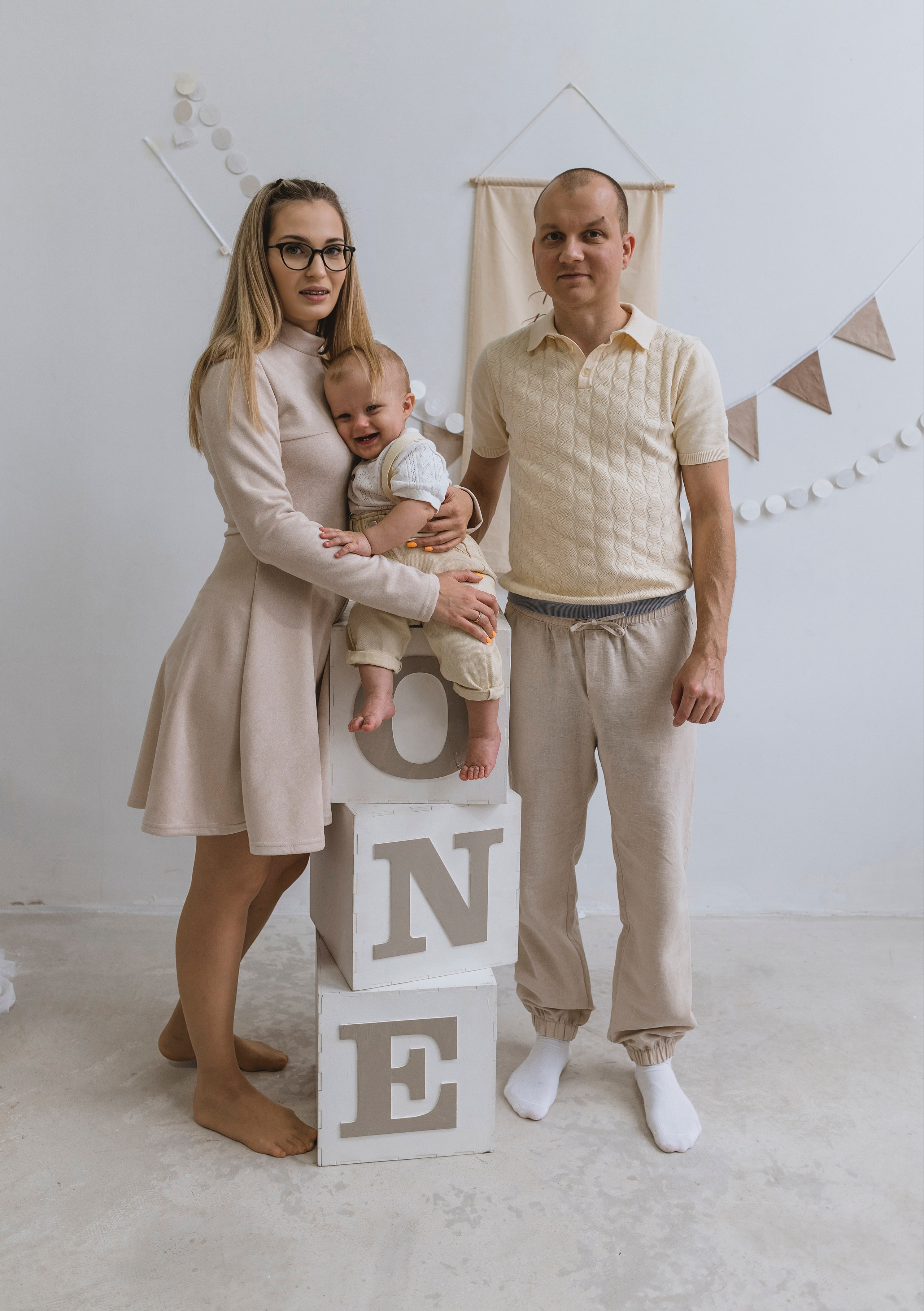 Марку годик. Женский и предметный фотограф