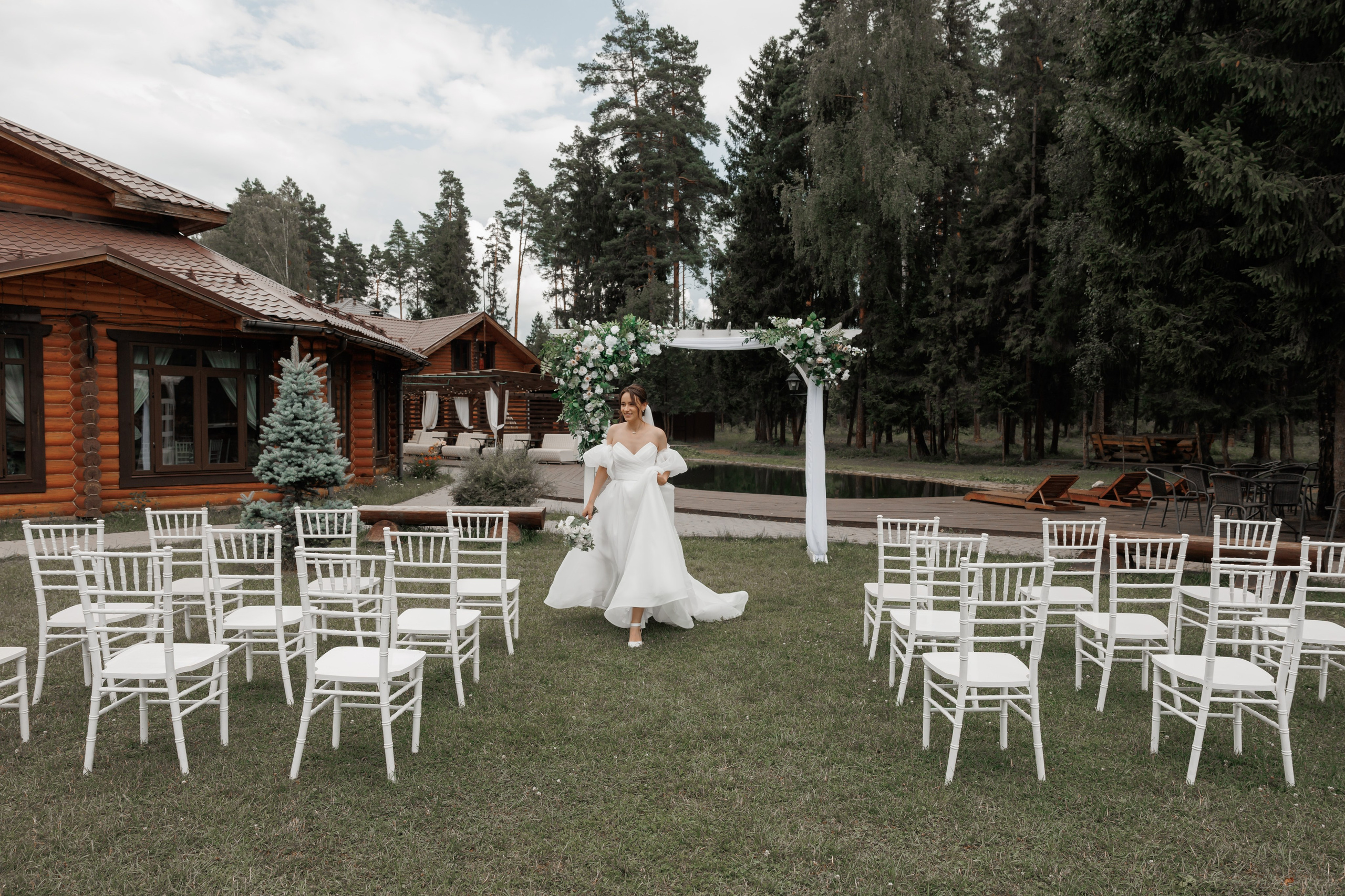 Полина и Дмитрий, загородный клуб «Барин», ЗАГС в г. Пушкино. Свадебный и репортажный фотограф (Москва, Королев и другие)